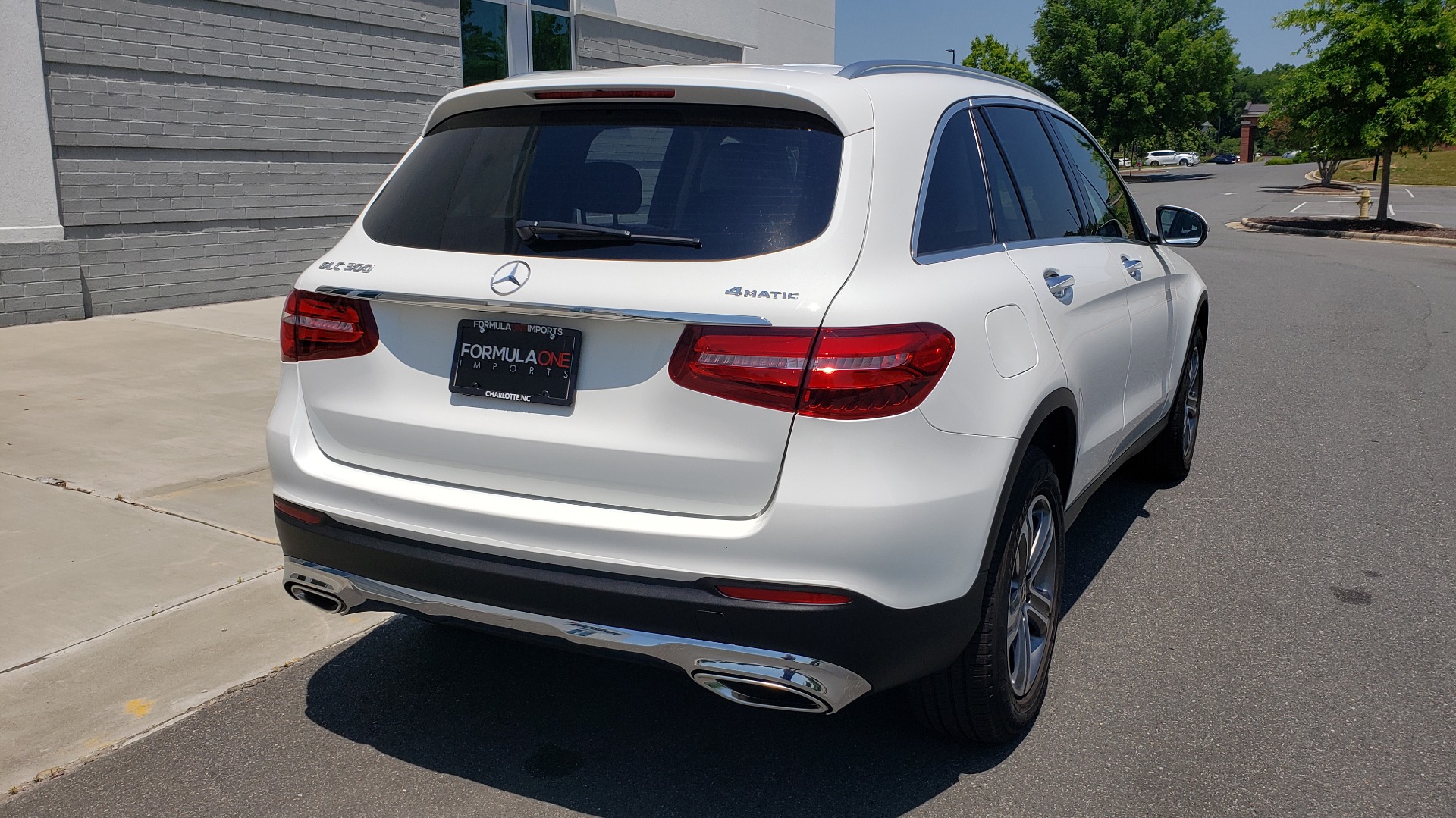 Used 2018 Mercedes-Benz GLC 300 4MATIC PREMIUM / PANO-ROOF / HTD STS / APPLE / REARVIEW for sale Sold at Formula Imports in Charlotte NC 28227 2