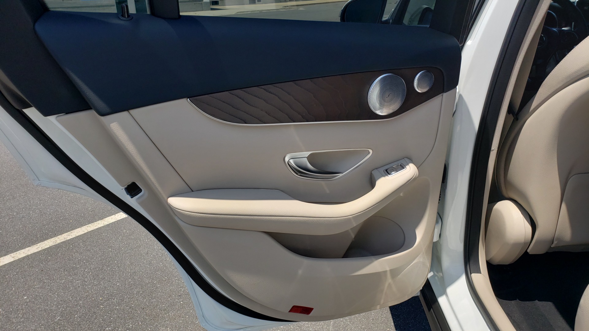 Used 2018 Mercedes-Benz GLC 300 4MATIC PREMIUM / PANO-ROOF / HTD STS / APPLE / REARVIEW for sale Sold at Formula Imports in Charlotte NC 28227 58