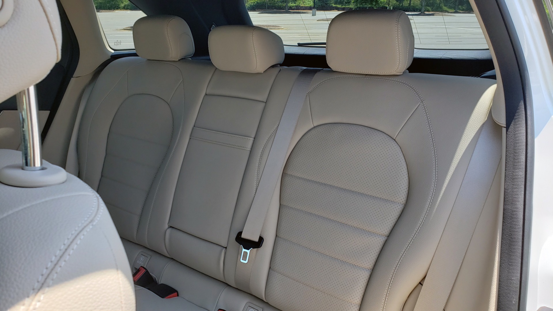 Used 2018 Mercedes-Benz GLC 300 4MATIC PREMIUM / PANO-ROOF / HTD STS / APPLE / REARVIEW for sale Sold at Formula Imports in Charlotte NC 28227 61