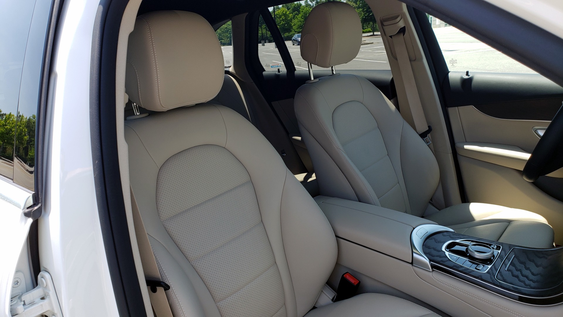 Used 2018 Mercedes-Benz GLC 300 4MATIC PREMIUM / PANO-ROOF / HTD STS / APPLE / REARVIEW for sale Sold at Formula Imports in Charlotte NC 28227 65