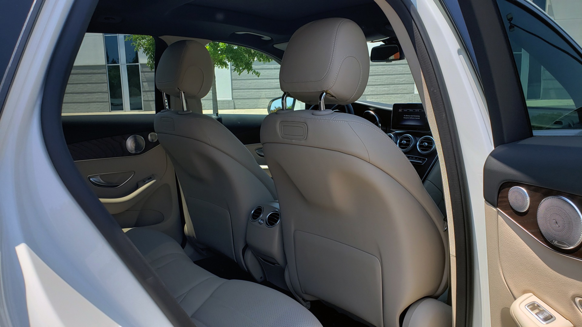 Used 2018 Mercedes-Benz GLC 300 4MATIC PREMIUM / PANO-ROOF / HTD STS / APPLE / REARVIEW for sale Sold at Formula Imports in Charlotte NC 28227 73