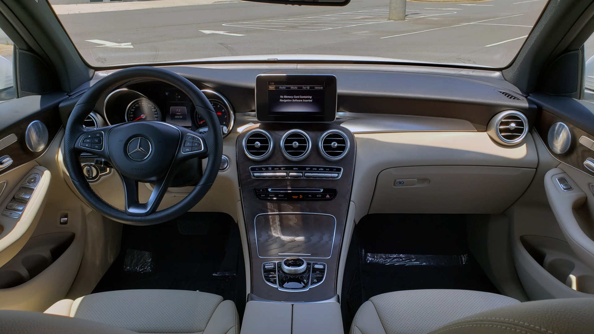 Used 2018 Mercedes-Benz GLC 300 4MATIC PREMIUM / PANO-ROOF / HTD STS / APPLE / REARVIEW for sale Sold at Formula Imports in Charlotte NC 28227 76