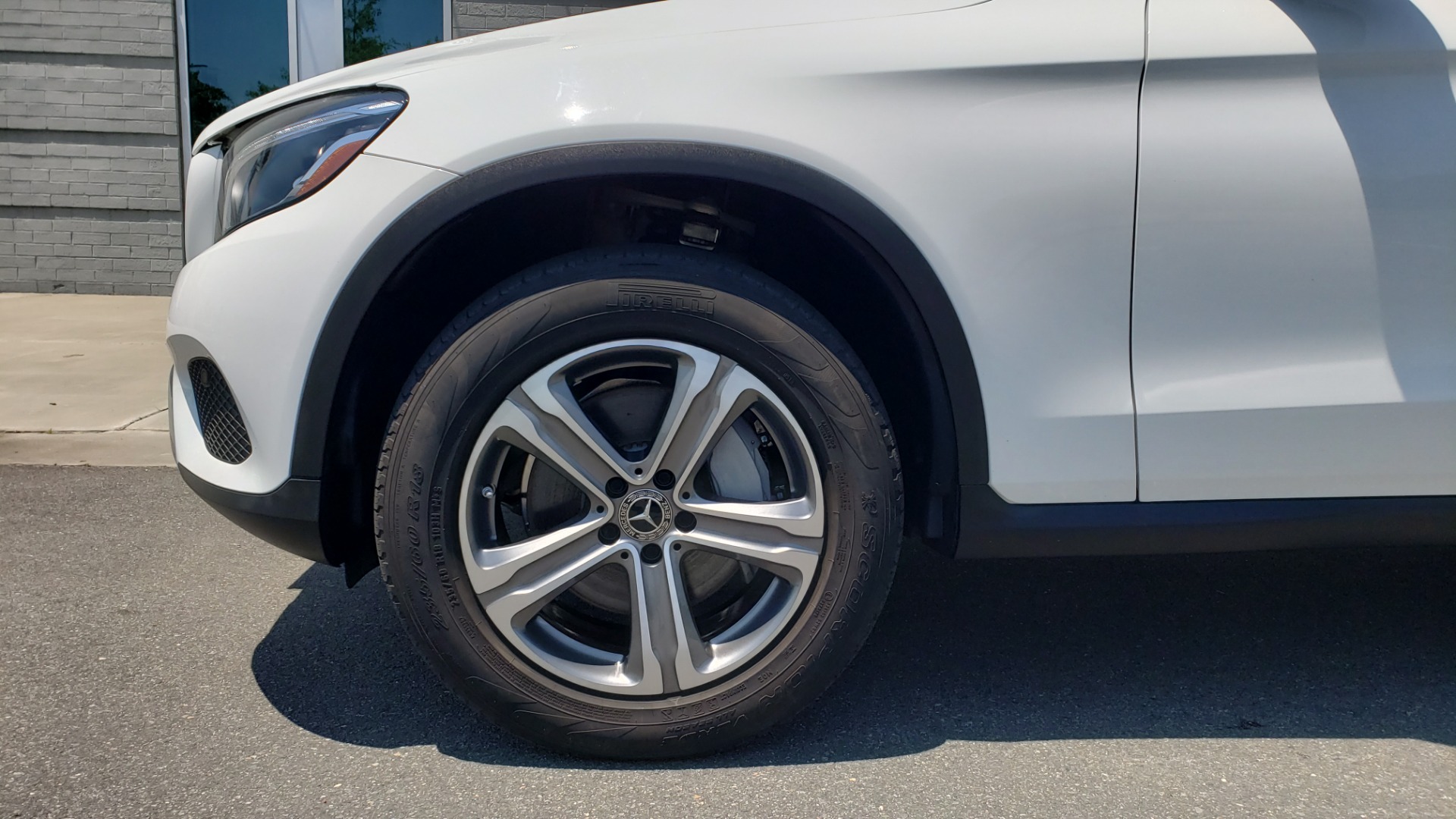 Used 2018 Mercedes-Benz GLC 300 4MATIC PREMIUM / PANO-ROOF / HTD STS / APPLE / REARVIEW for sale Sold at Formula Imports in Charlotte NC 28227 80