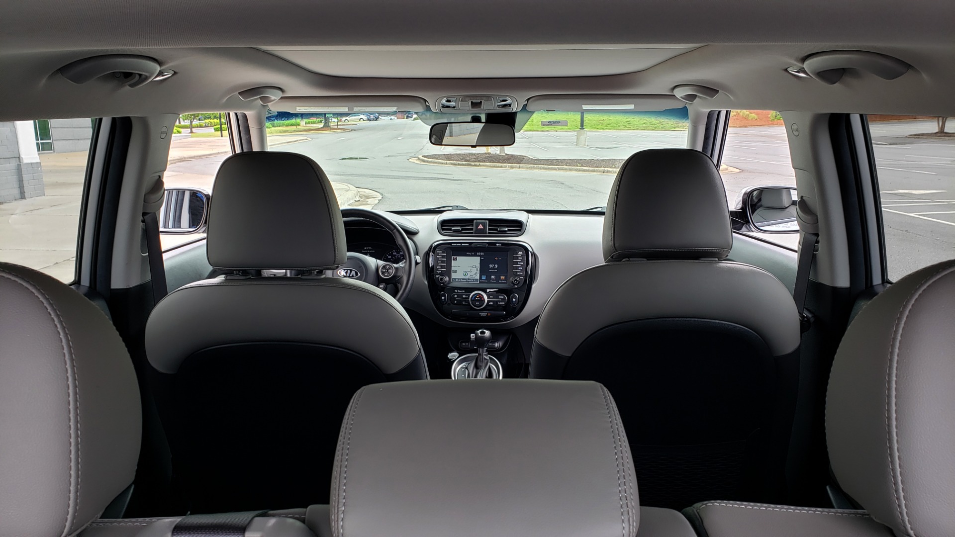 Used 2017 Kia SOUL PLUS / NAV / SUNROOF / LEATHER / HTD STS / REARVIEW for sale $16,995 at Formula Imports in Charlotte NC 28227 14