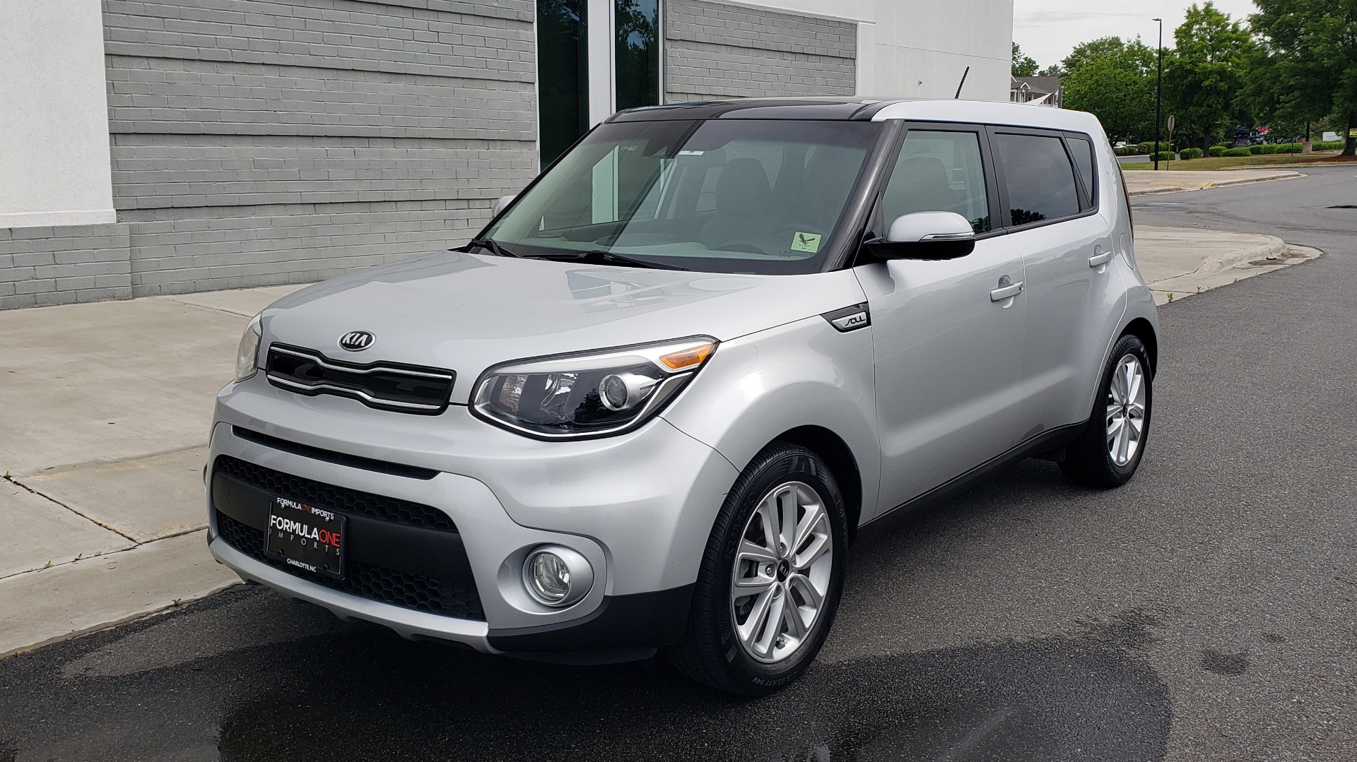 Used 2017 Kia SOUL PLUS / NAV / SUNROOF / LEATHER / HTD STS / REARVIEW for sale $16,995 at Formula Imports in Charlotte NC 28227 5