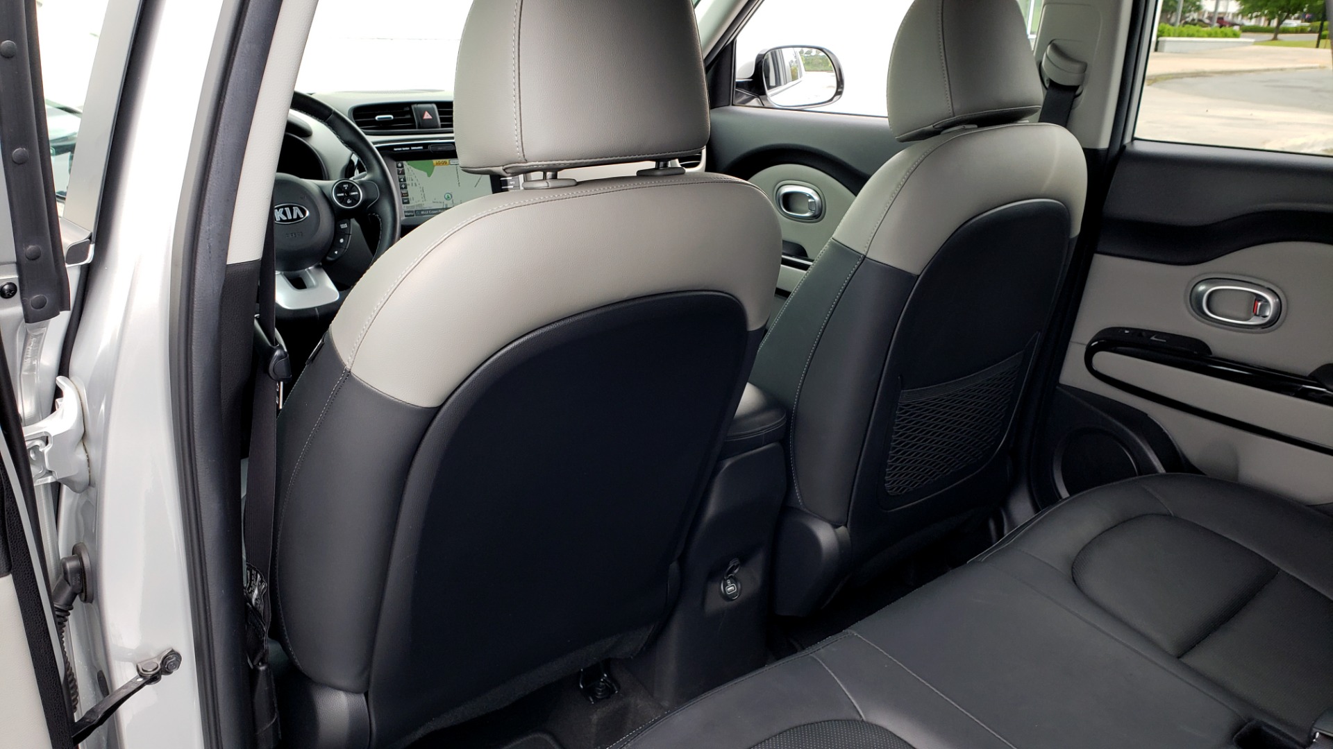 Used 2017 Kia SOUL PLUS / NAV / SUNROOF / LEATHER / HTD STS / REARVIEW for sale $16,995 at Formula Imports in Charlotte NC 28227 55