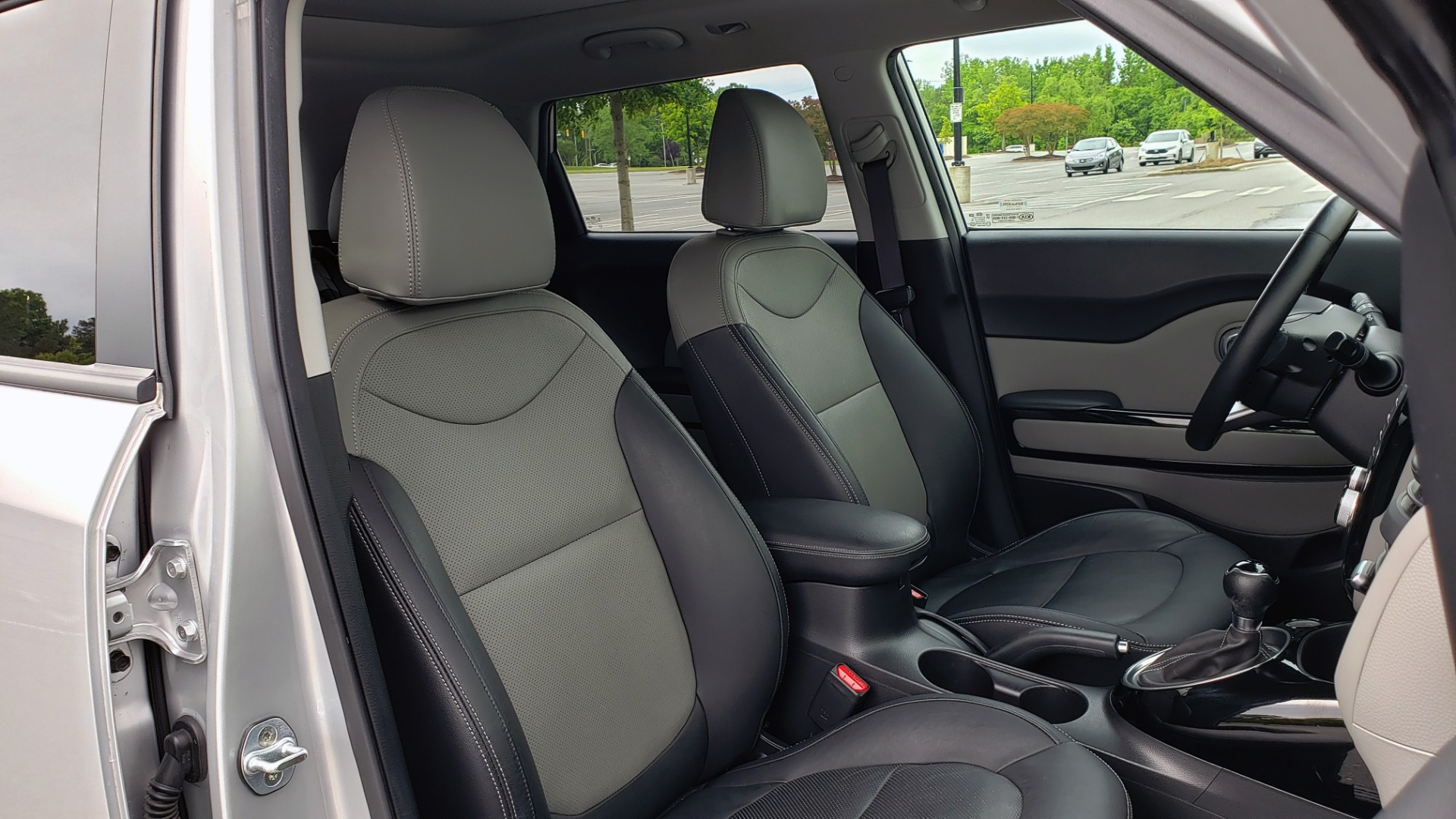 Used 2017 Kia SOUL PLUS / NAV / SUNROOF / LEATHER / HTD STS / REARVIEW for sale $16,995 at Formula Imports in Charlotte NC 28227 60