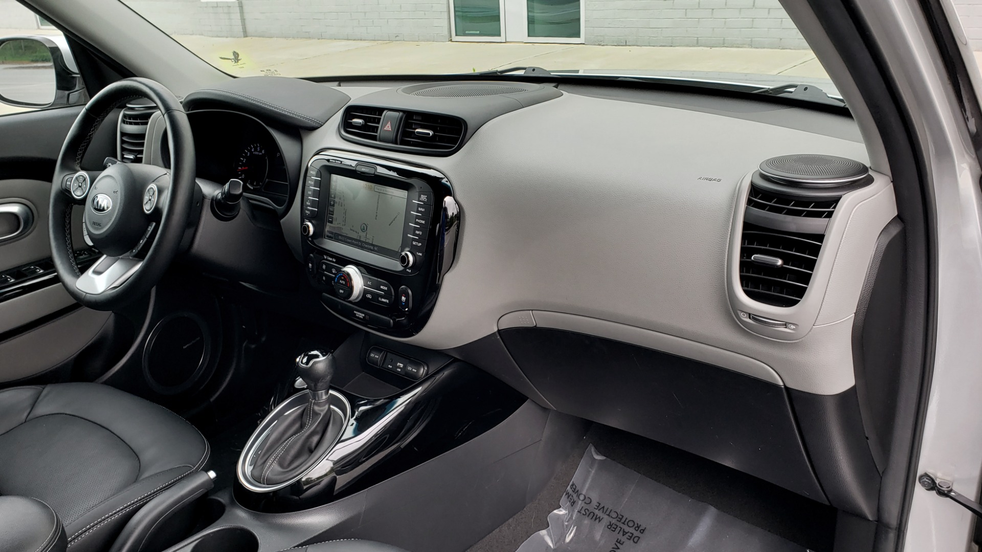 Used 2017 Kia SOUL PLUS / NAV / SUNROOF / LEATHER / HTD STS / REARVIEW for sale $16,995 at Formula Imports in Charlotte NC 28227 62
