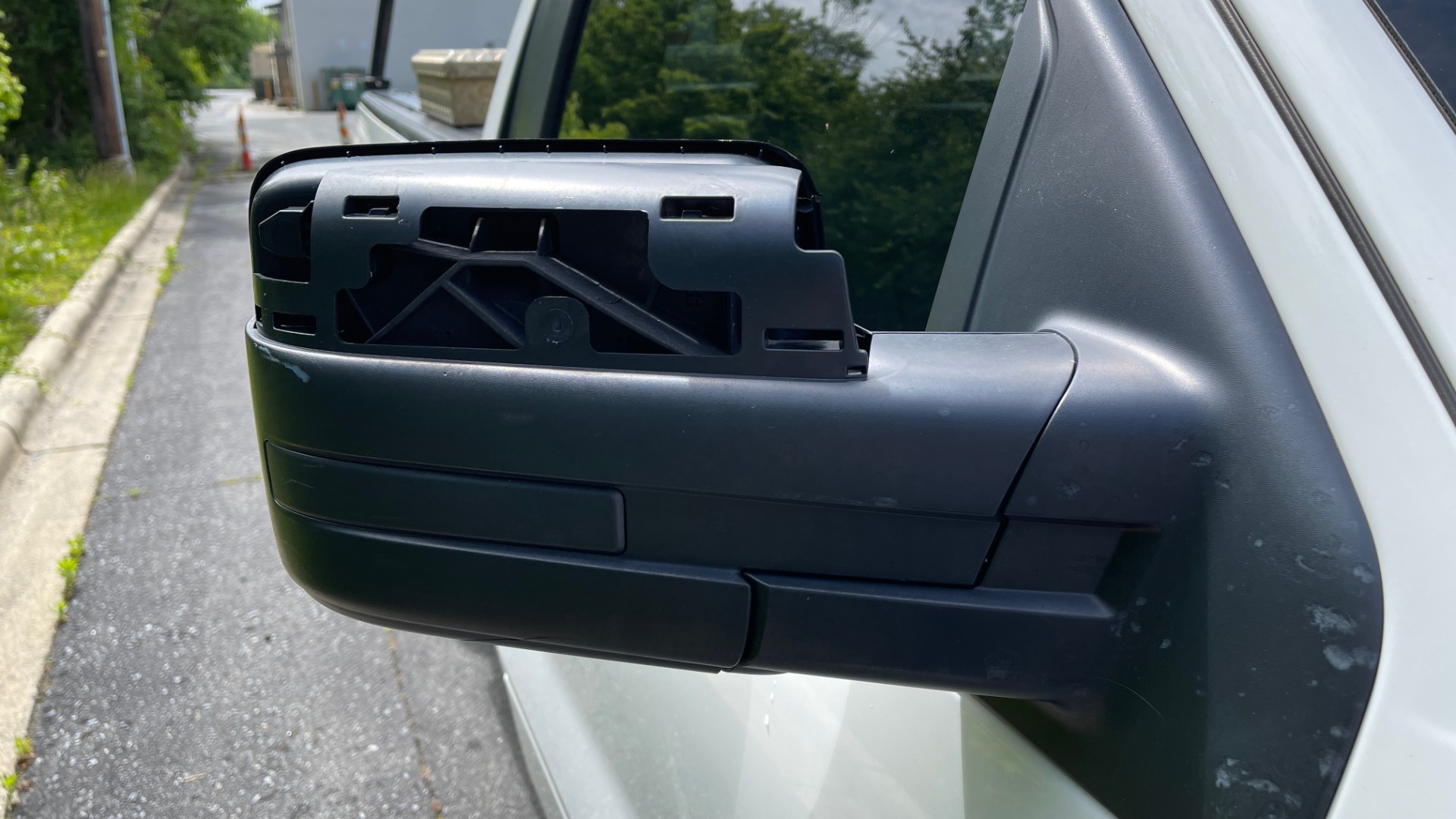 Used 2013 Ford F-150 XL / 2WD / V6 / AUTO / LONG BED / 145IN WB / WT / ROOF RACK / AUX TANK for sale Sold at Formula Imports in Charlotte NC 28227 11