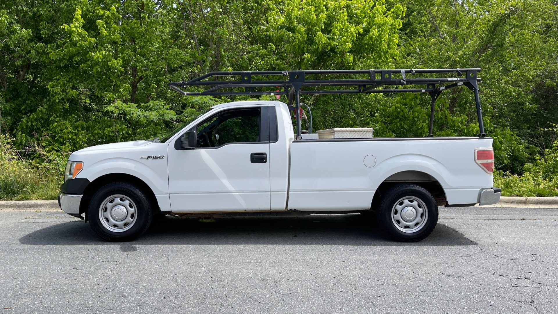 Used 2013 Ford F-150 XL / 2WD / V6 / AUTO / LONG BED / 145IN WB / WT / ROOF RACK / AUX TANK for sale Sold at Formula Imports in Charlotte NC 28227 2