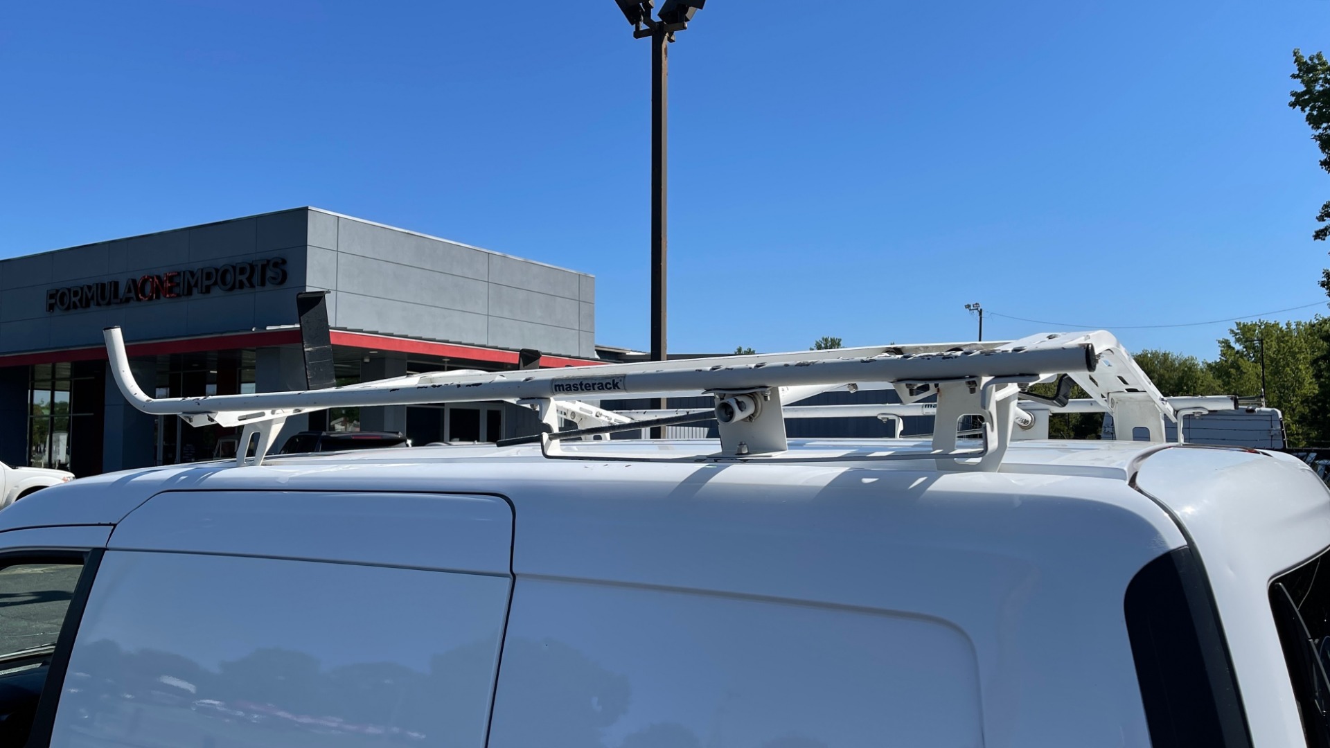 Used 2015 Ford TRANSIT CONNECT XLT CARGO VAN LWB / 2.5L 4-CYL / 6-SPD AUTO / ROOF RACK for sale Sold at Formula Imports in Charlotte NC 28227 14