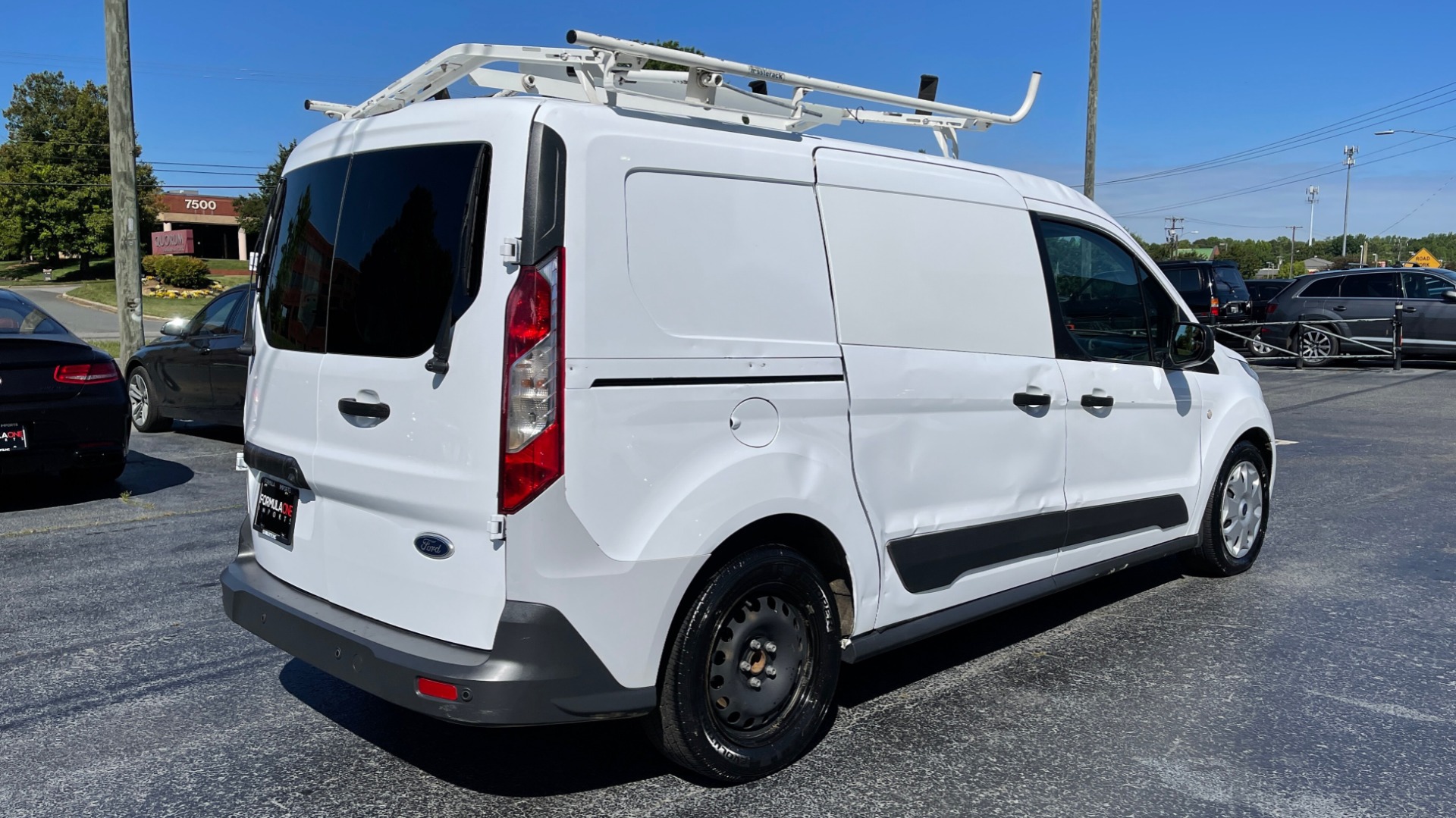 Used 2015 Ford TRANSIT CONNECT XLT CARGO VAN LWB / 2.5L 4-CYL / 6-SPD AUTO / ROOF RACK for sale Sold at Formula Imports in Charlotte NC 28227 3