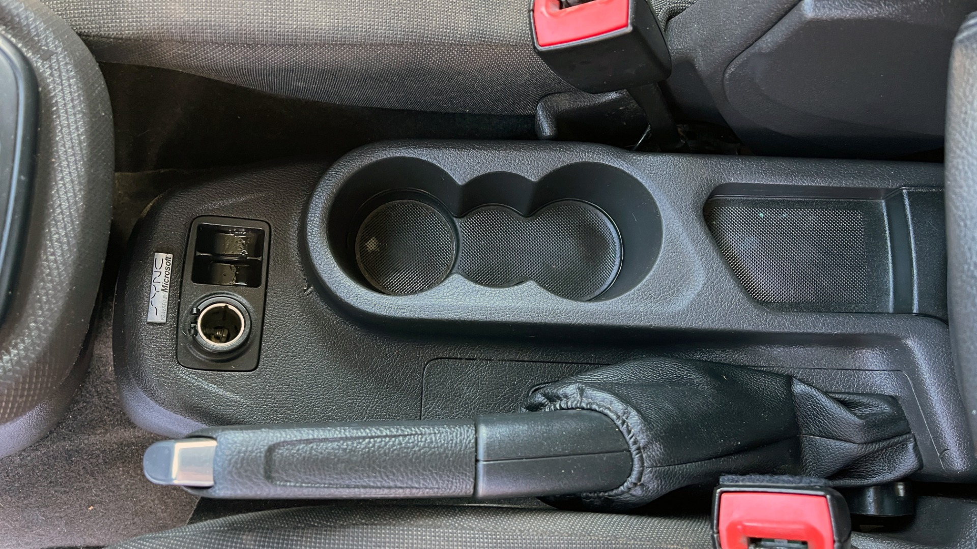 Used 2015 Ford TRANSIT CONNECT XLT CARGO VAN LWB / 2.5L 4-CYL / 6-SPD AUTO / ROOF RACK for sale Sold at Formula Imports in Charlotte NC 28227 34