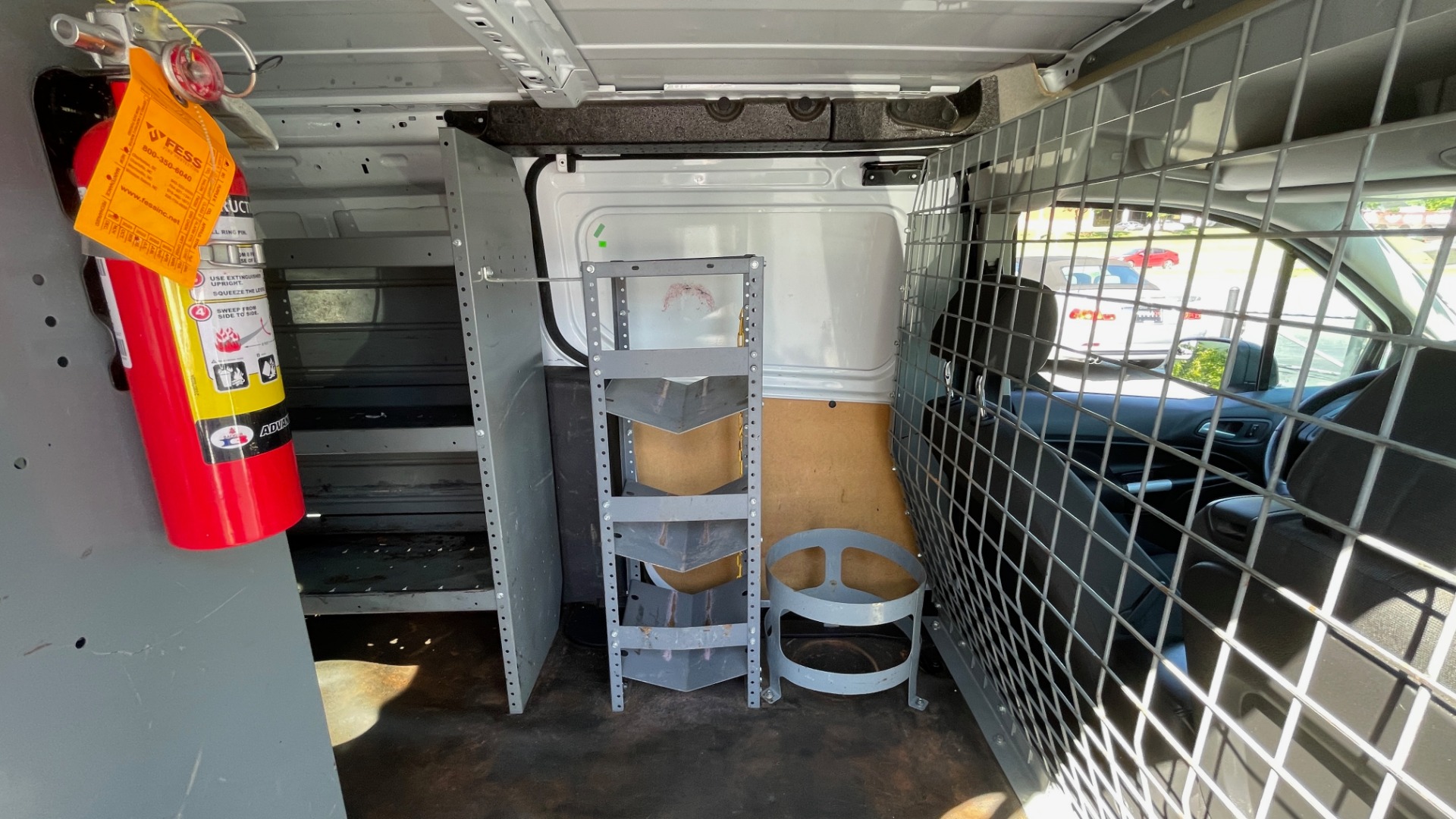 Used 2015 Ford TRANSIT CONNECT XLT CARGO VAN LWB / 2.5L 4-CYL / 6-SPD AUTO / ROOF RACK for sale Sold at Formula Imports in Charlotte NC 28227 49