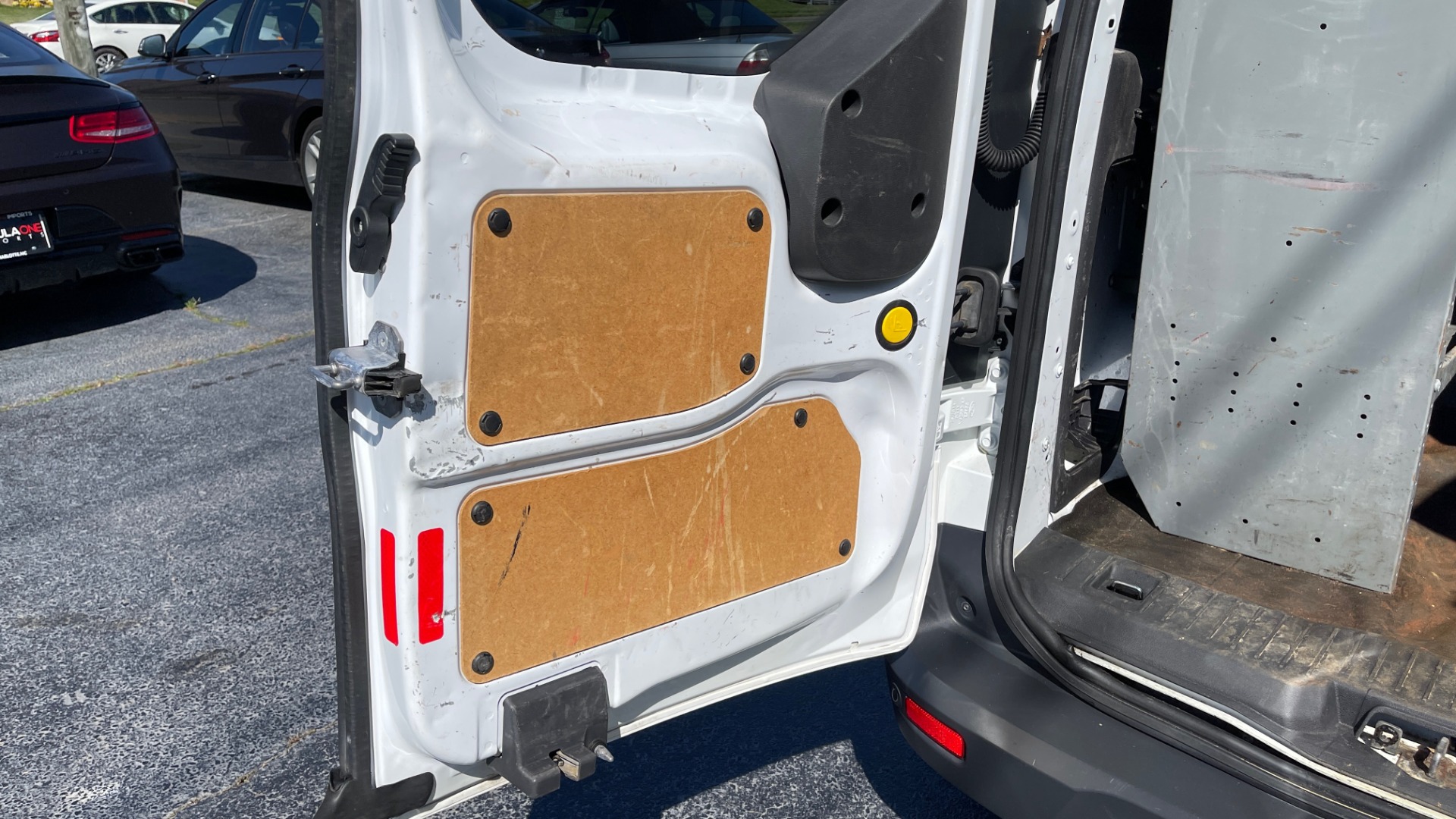 Used 2015 Ford TRANSIT CONNECT XLT CARGO VAN LWB / 2.5L 4-CYL / 6-SPD AUTO / ROOF RACK for sale Sold at Formula Imports in Charlotte NC 28227 55