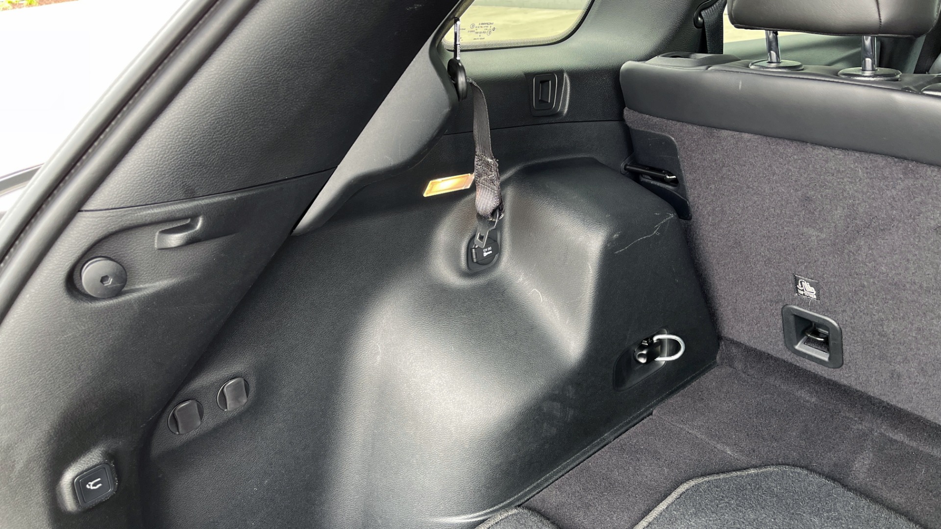 Used 2019 Jeep CHEROKEE LIMITED 4X4 / KEYLESS-GO / BLIND SPOT AND CROSS PATH / REMOTE START / REARV for sale Sold at Formula Imports in Charlotte NC 28227 19