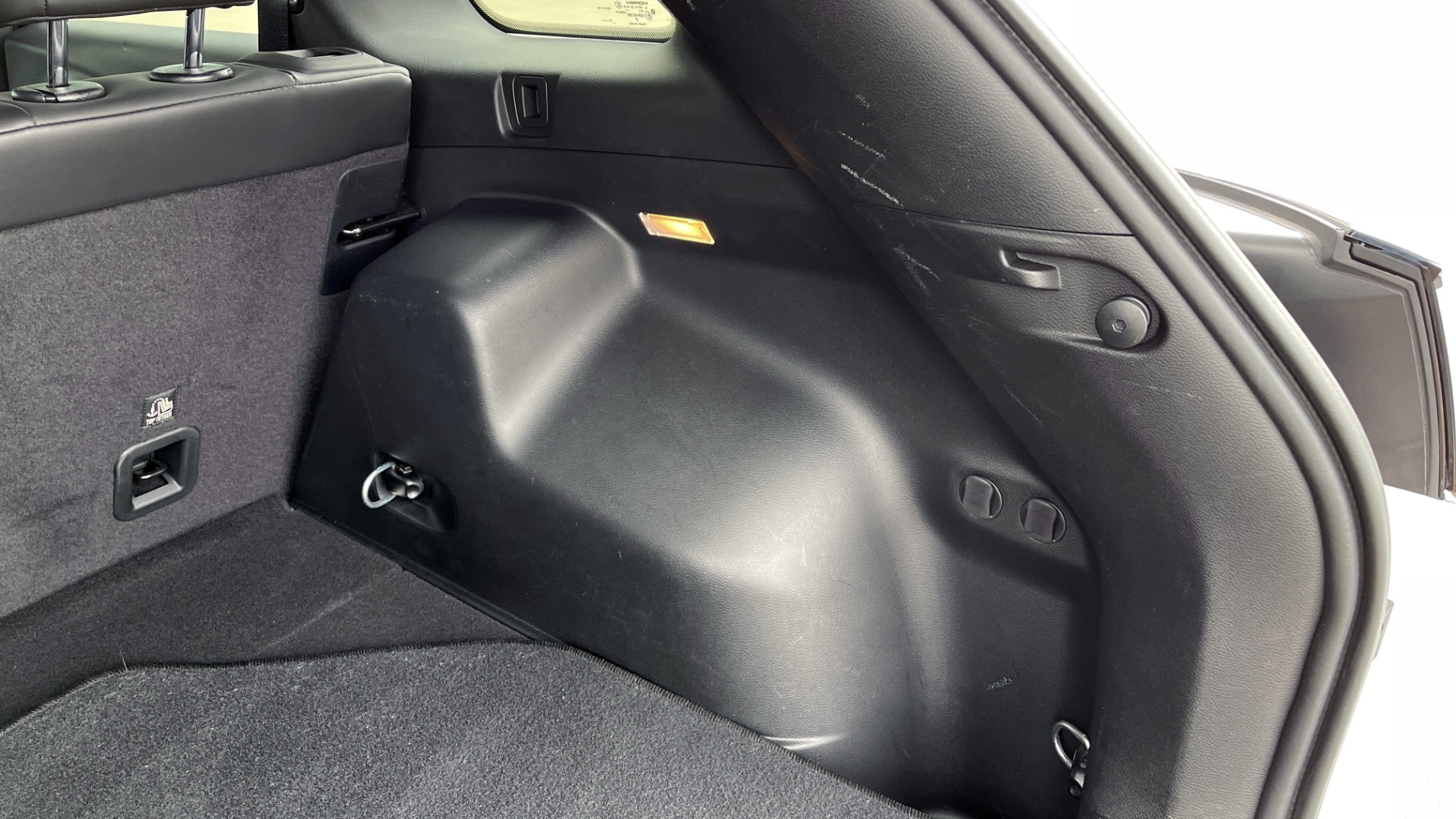 Used 2019 Jeep CHEROKEE LIMITED 4X4 / KEYLESS-GO / BLIND SPOT AND CROSS PATH / REMOTE START / REARV for sale Sold at Formula Imports in Charlotte NC 28227 20