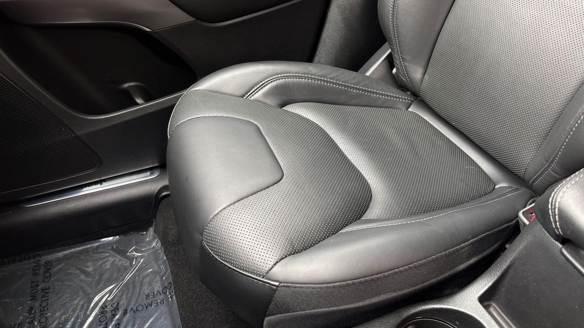 Used 2019 Jeep CHEROKEE LIMITED 4X4 / KEYLESS-GO / BLIND SPOT AND CROSS PATH / REMOTE START / REARV for sale Sold at Formula Imports in Charlotte NC 28227 38