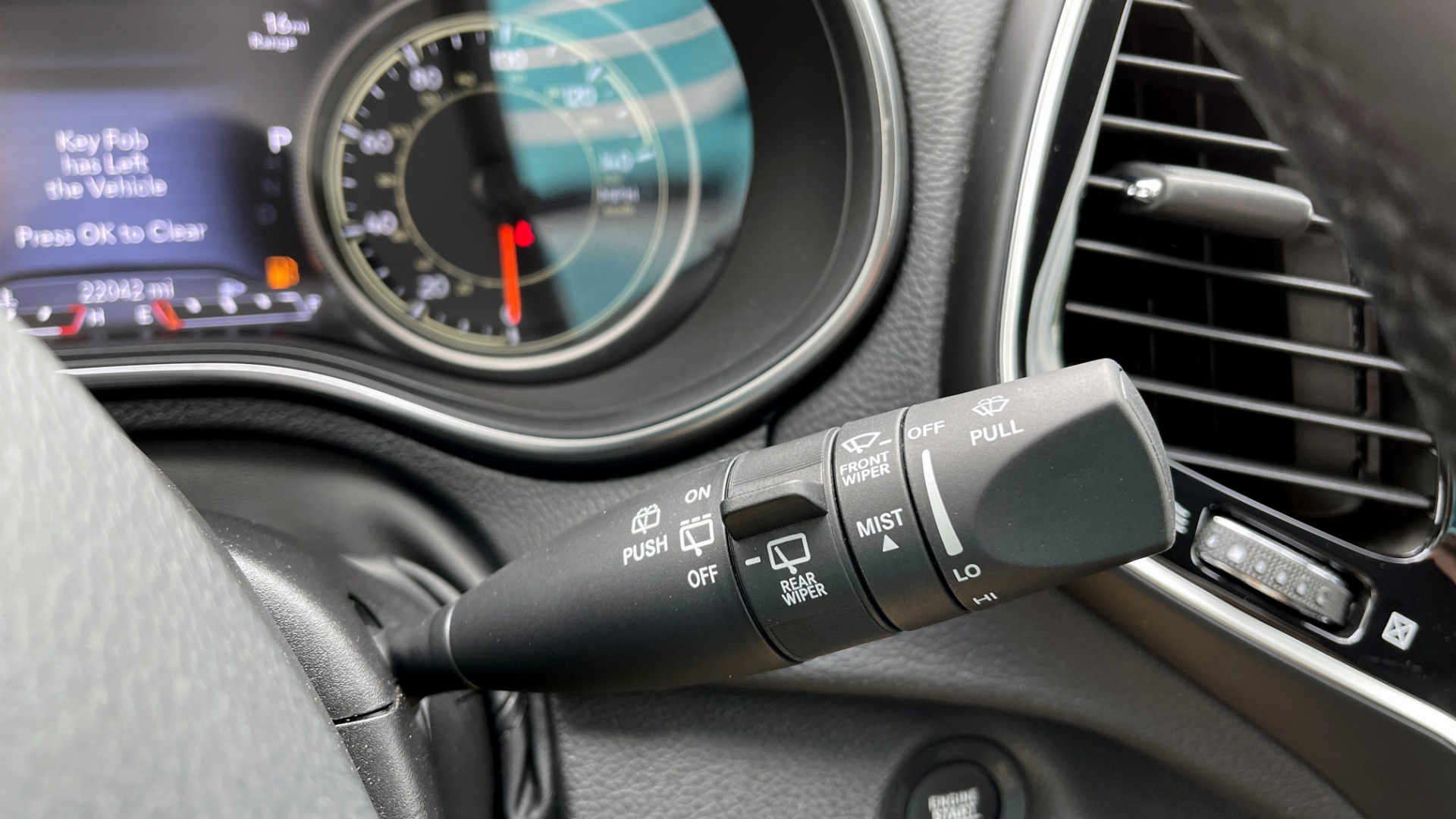 Used 2019 Jeep CHEROKEE LIMITED 4X4 / KEYLESS-GO / BLIND SPOT AND CROSS PATH / REMOTE START / REARV for sale Sold at Formula Imports in Charlotte NC 28227 42