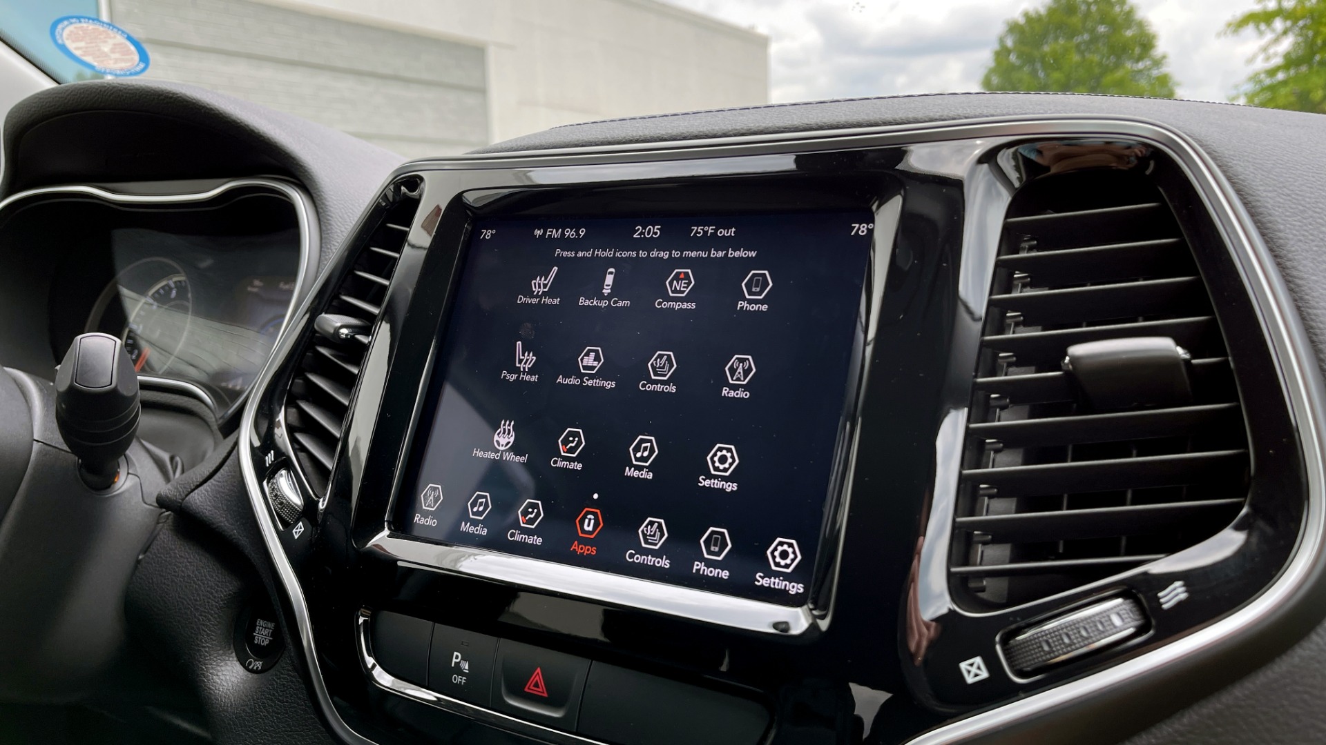 Used 2019 Jeep CHEROKEE LIMITED 4X4 / KEYLESS-GO / BLIND SPOT AND CROSS PATH / REMOTE START / REARV for sale Sold at Formula Imports in Charlotte NC 28227 54