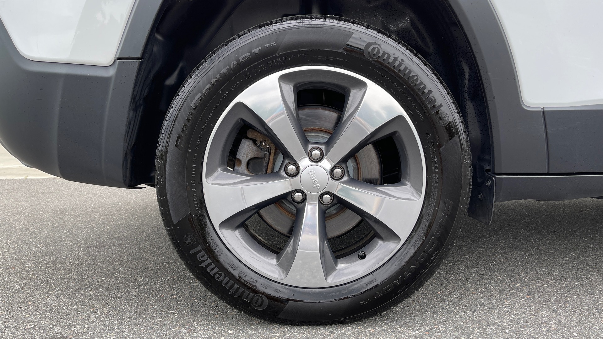 Used 2019 Jeep CHEROKEE LIMITED 4X4 / KEYLESS-GO / BLIND SPOT AND CROSS PATH / REMOTE START / REARV for sale Sold at Formula Imports in Charlotte NC 28227 80