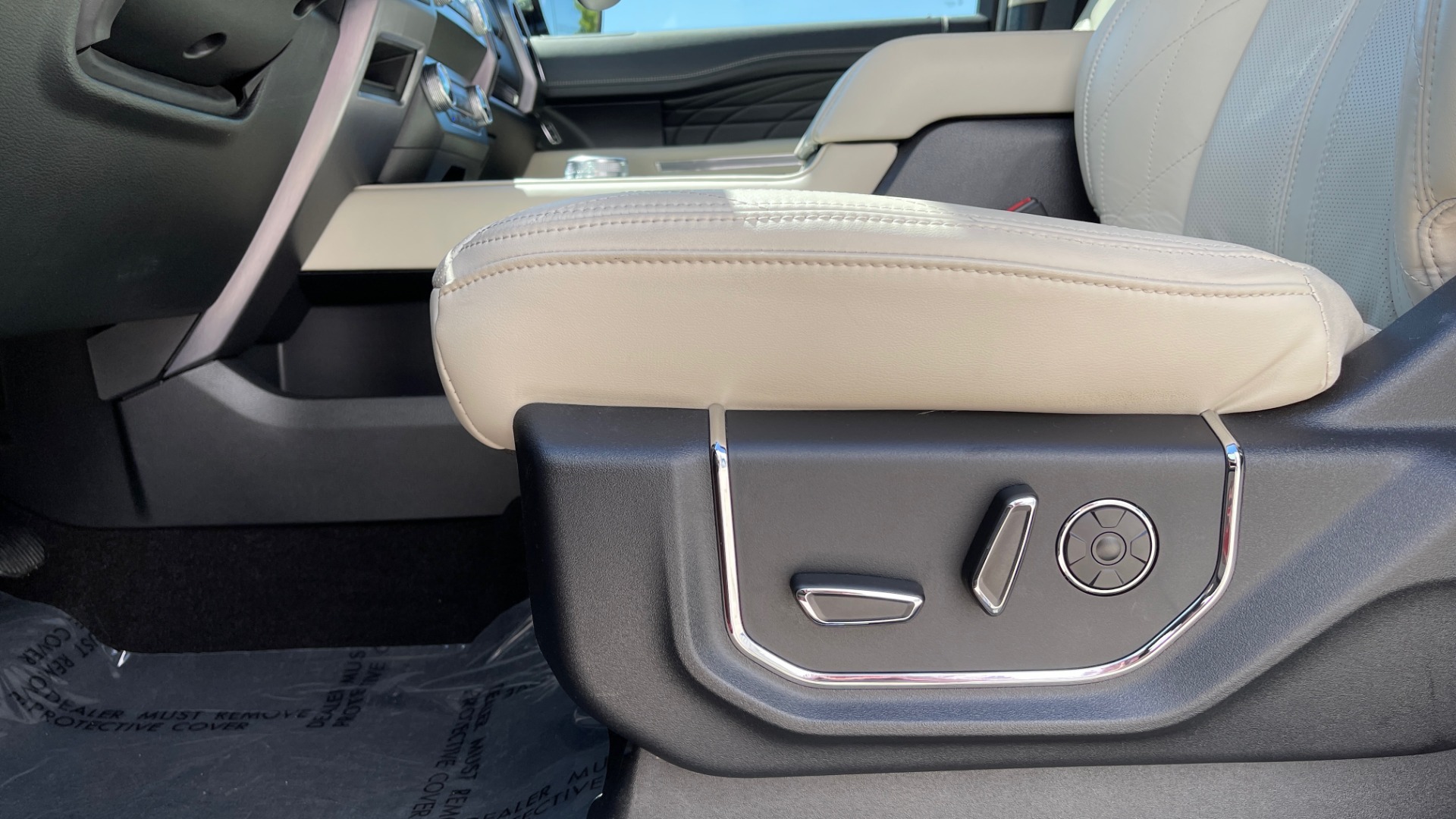 Used 2019 Ford EXPEDITION PLATINUM / 3.5L ECOBOOST / NAV / WIFI / SUNROOF / 3-ROW / REARVIEW for sale Sold at Formula Imports in Charlotte NC 28227 35