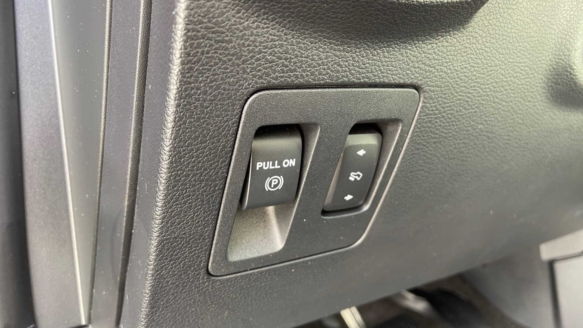 Used 2019 Ford EXPEDITION PLATINUM / 3.5L ECOBOOST / NAV / WIFI / SUNROOF / 3-ROW / REARVIEW for sale Sold at Formula Imports in Charlotte NC 28227 36