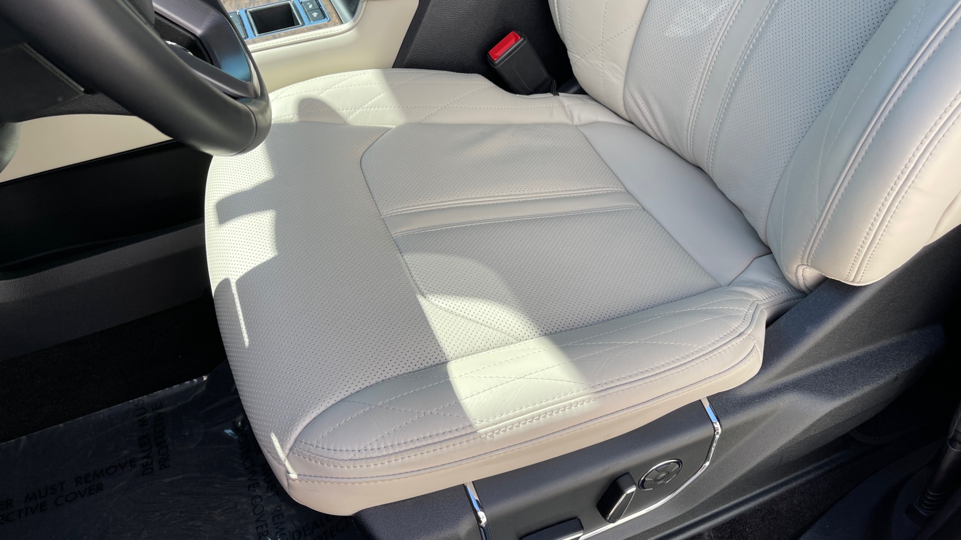 Used 2019 Ford EXPEDITION PLATINUM / 3.5L ECOBOOST / NAV / WIFI / SUNROOF / 3-ROW / REARVIEW for sale Sold at Formula Imports in Charlotte NC 28227 41