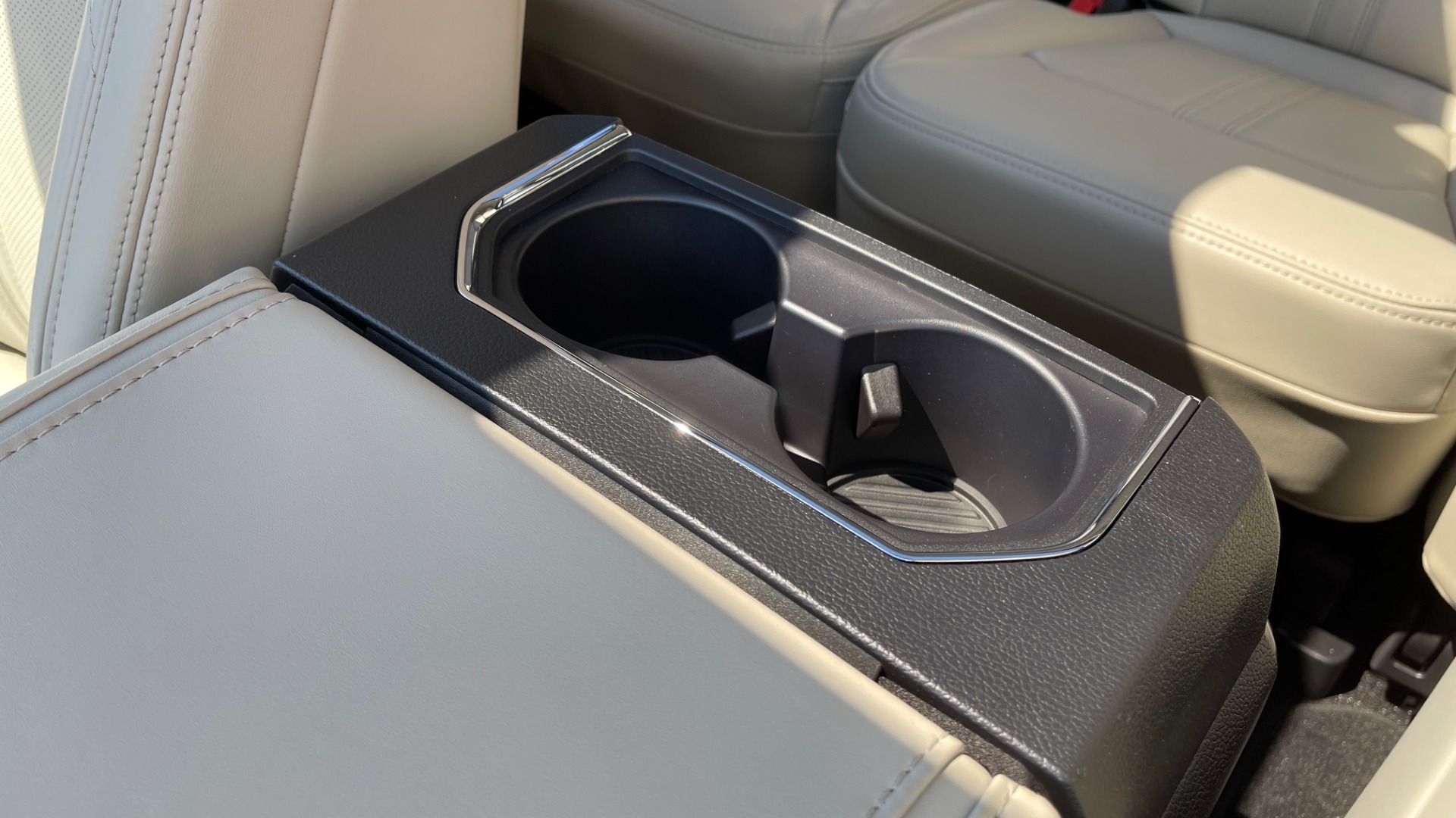Used 2019 Ford EXPEDITION PLATINUM / 3.5L ECOBOOST / NAV / WIFI / SUNROOF / 3-ROW / REARVIEW for sale Sold at Formula Imports in Charlotte NC 28227 43