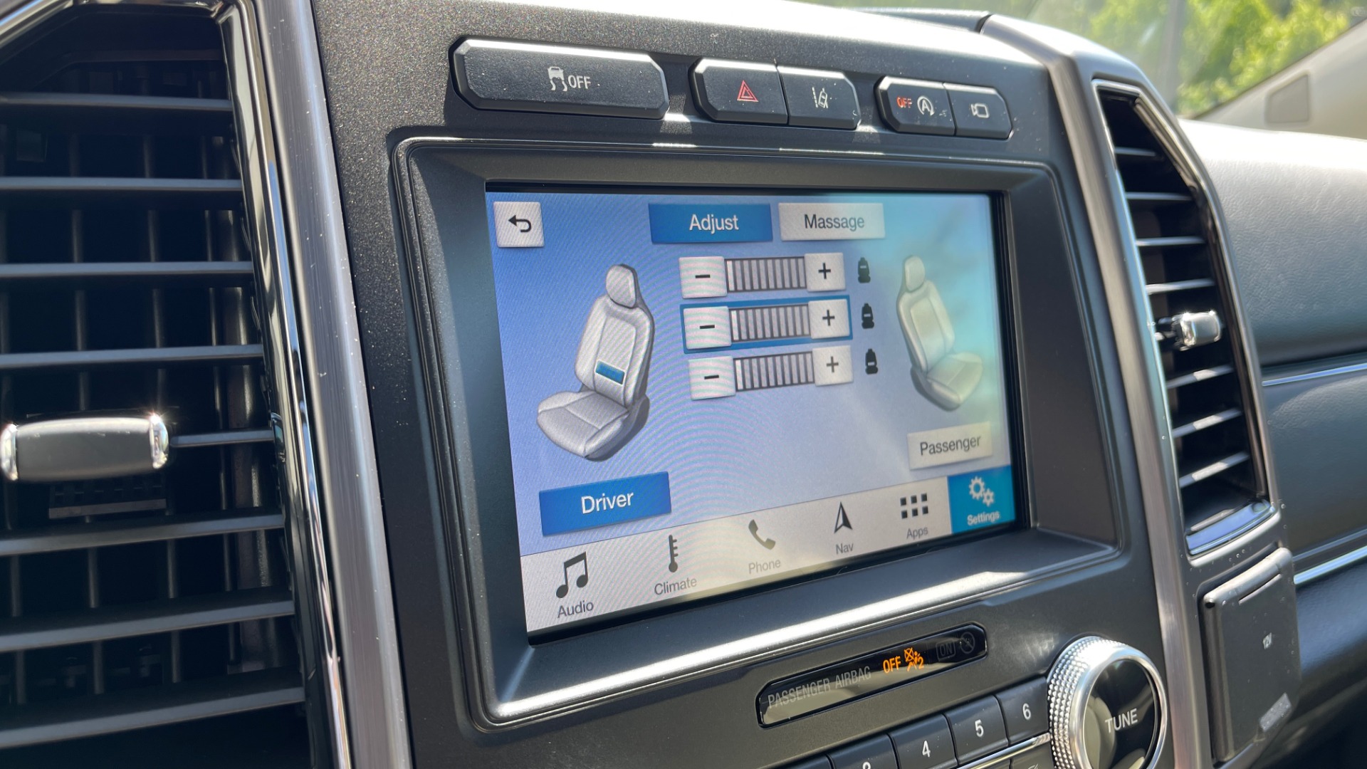 Used 2019 Ford EXPEDITION PLATINUM / 3.5L ECOBOOST / NAV / WIFI / SUNROOF / 3-ROW / REARVIEW for sale Sold at Formula Imports in Charlotte NC 28227 51