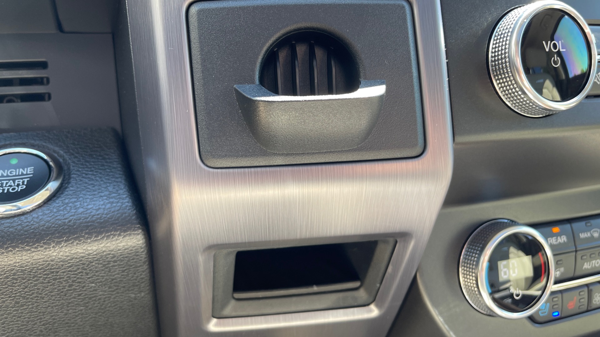 Used 2019 Ford EXPEDITION PLATINUM / 3.5L ECOBOOST / NAV / WIFI / SUNROOF / 3-ROW / REARVIEW for sale Sold at Formula Imports in Charlotte NC 28227 56