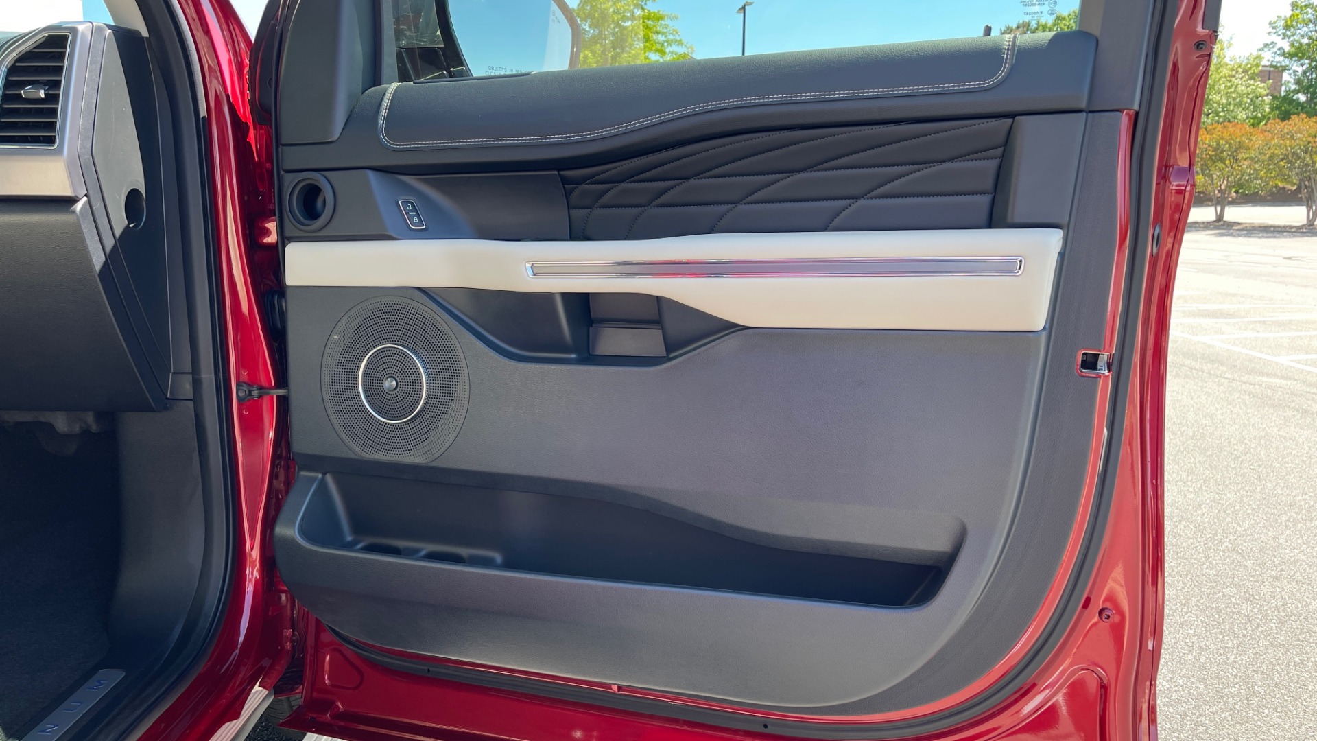 Used 2019 Ford EXPEDITION PLATINUM / 3.5L ECOBOOST / NAV / WIFI / SUNROOF / 3-ROW / REARVIEW for sale Sold at Formula Imports in Charlotte NC 28227 92