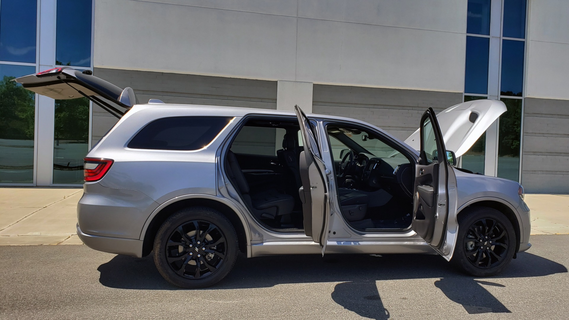 Used 2019 Dodge DURANGO R/T BLACKTOP AWD / TECH / ADAPT CRUS / TOW GROUP / SUNROOF / REARVIEW for sale Sold at Formula Imports in Charlotte NC 28227 12