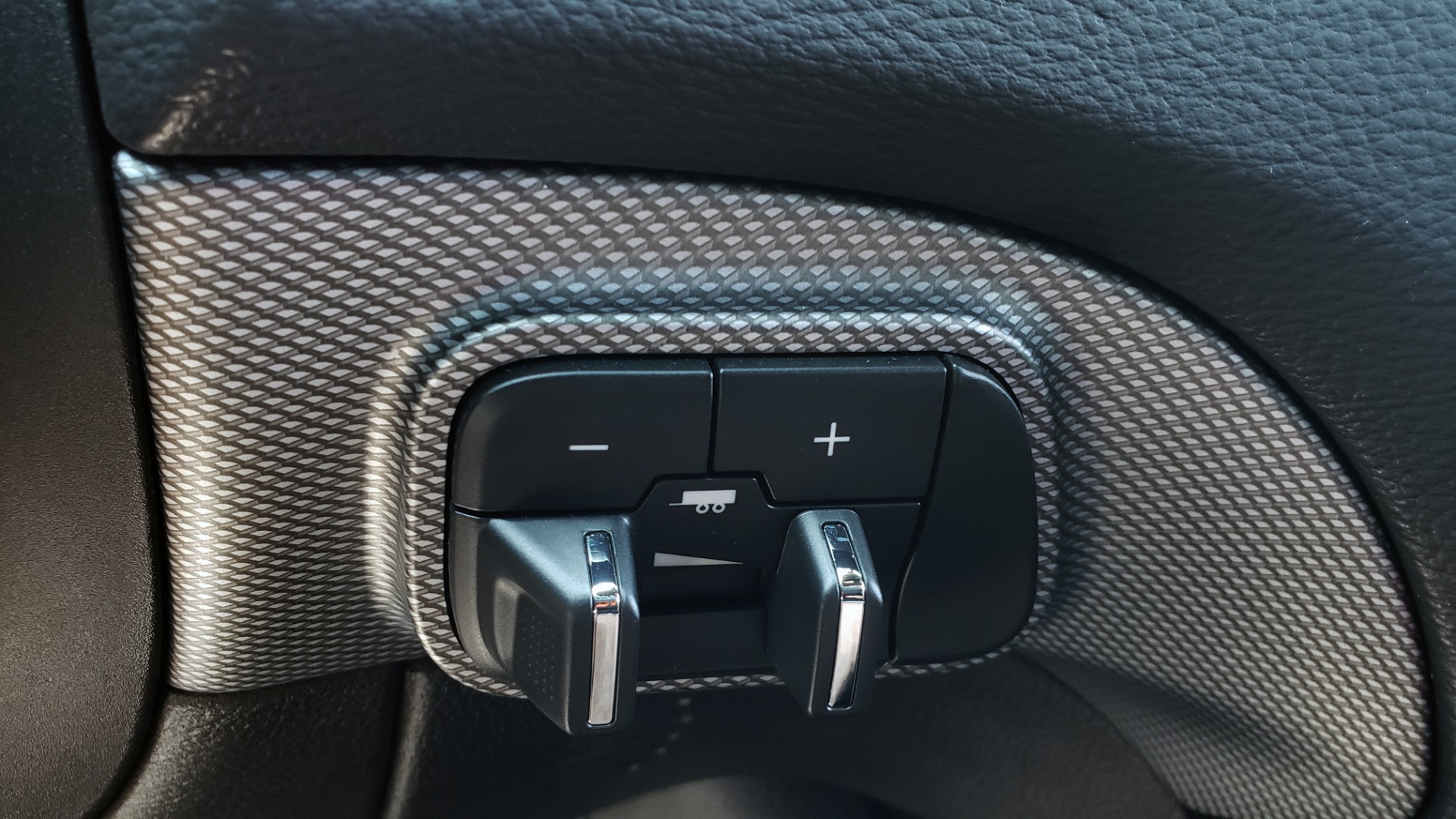 Used 2019 Dodge DURANGO R/T BLACKTOP AWD / TECH / ADAPT CRUS / TOW GROUP / SUNROOF / REARVIEW for sale Sold at Formula Imports in Charlotte NC 28227 48