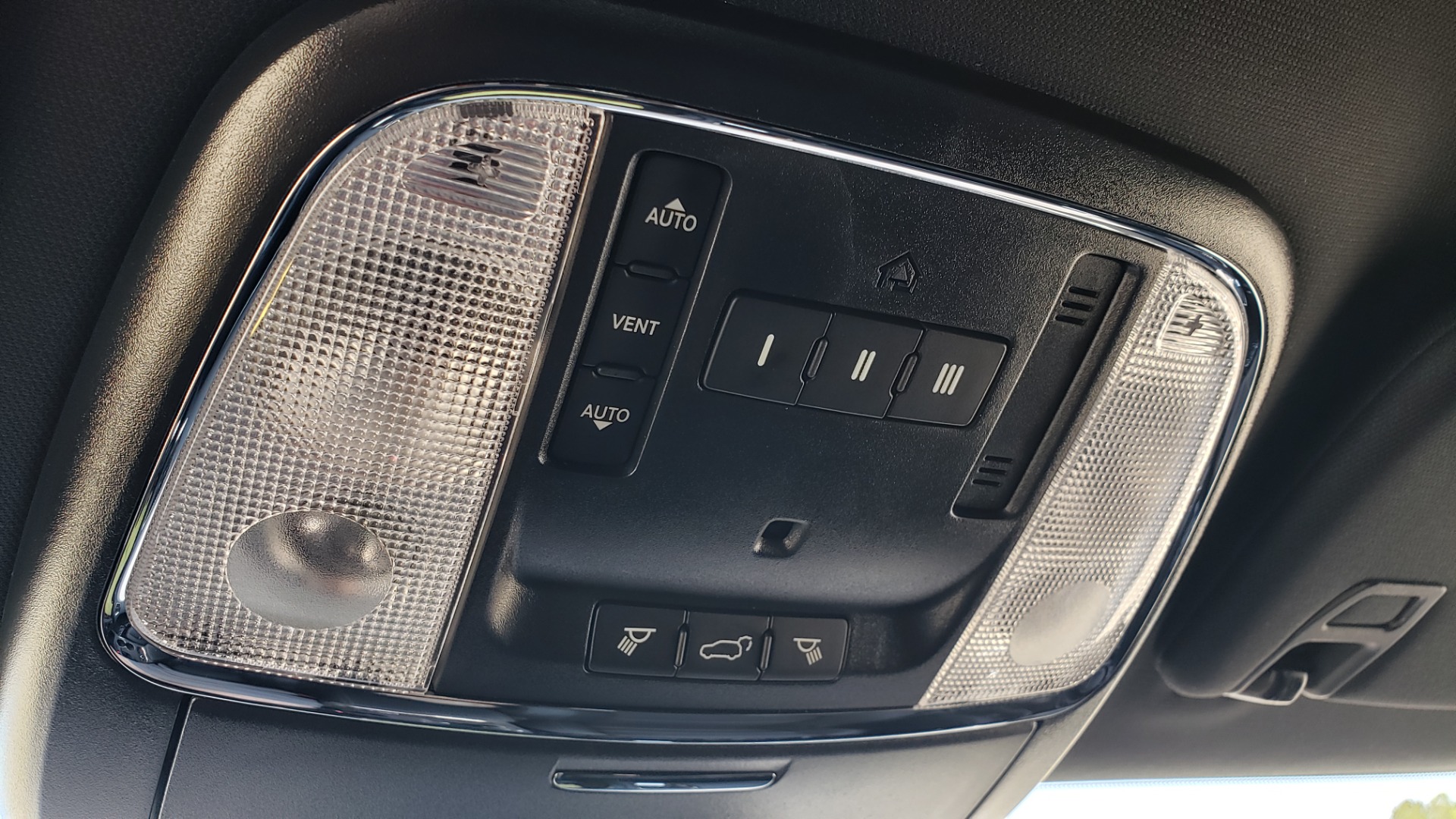 Used 2019 Dodge DURANGO R/T BLACKTOP AWD / TECH / ADAPT CRUS / TOW GROUP / SUNROOF / REARVIEW for sale Sold at Formula Imports in Charlotte NC 28227 60