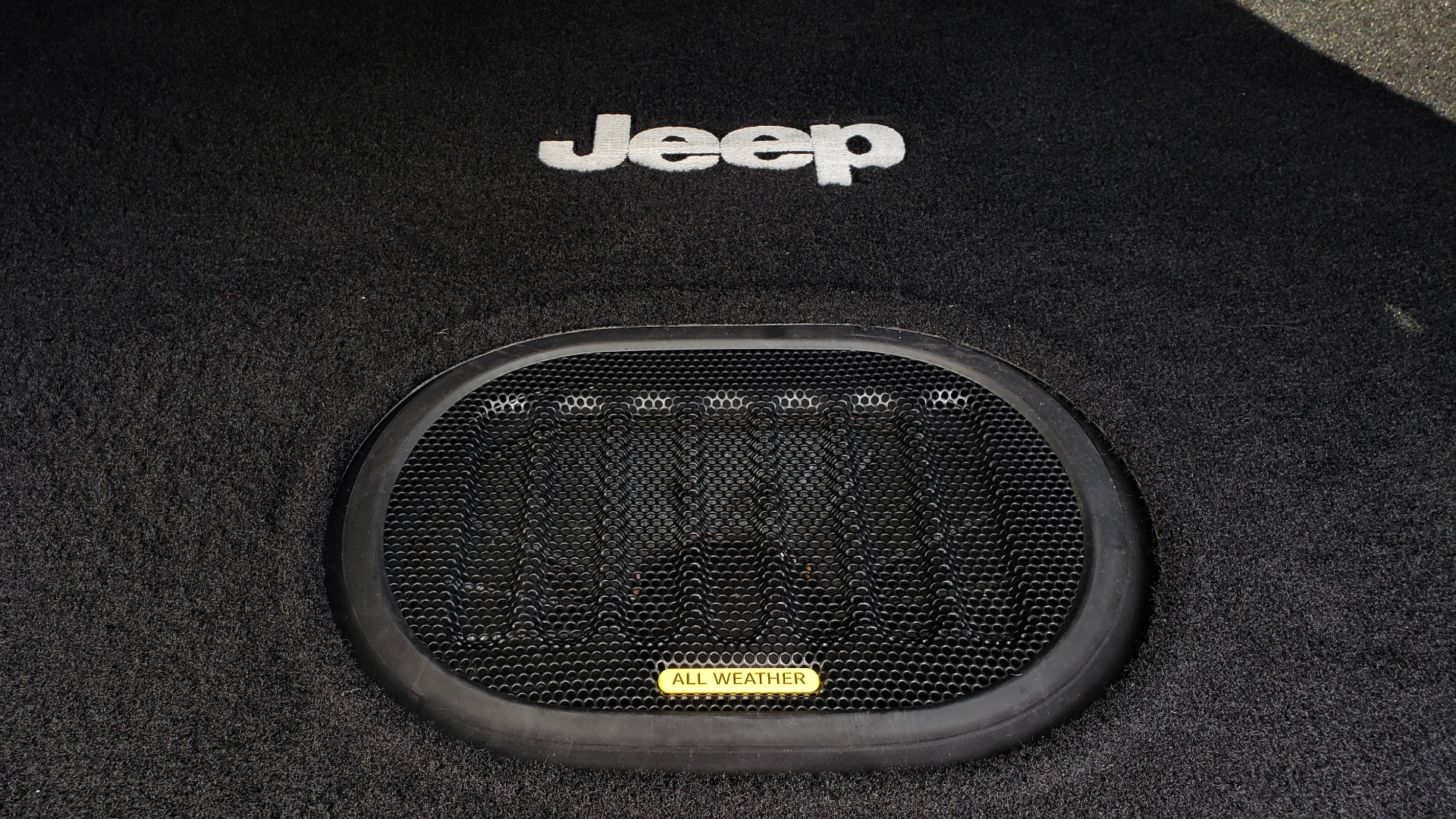 Used 2017 Jeep WRANGLER UNLIMITED RUBICON HARD ROCK 4X4 / 3.6L V6 / 5-SPD AUTO / NAV / REMOTE START for sale Sold at Formula Imports in Charlotte NC 28227 26