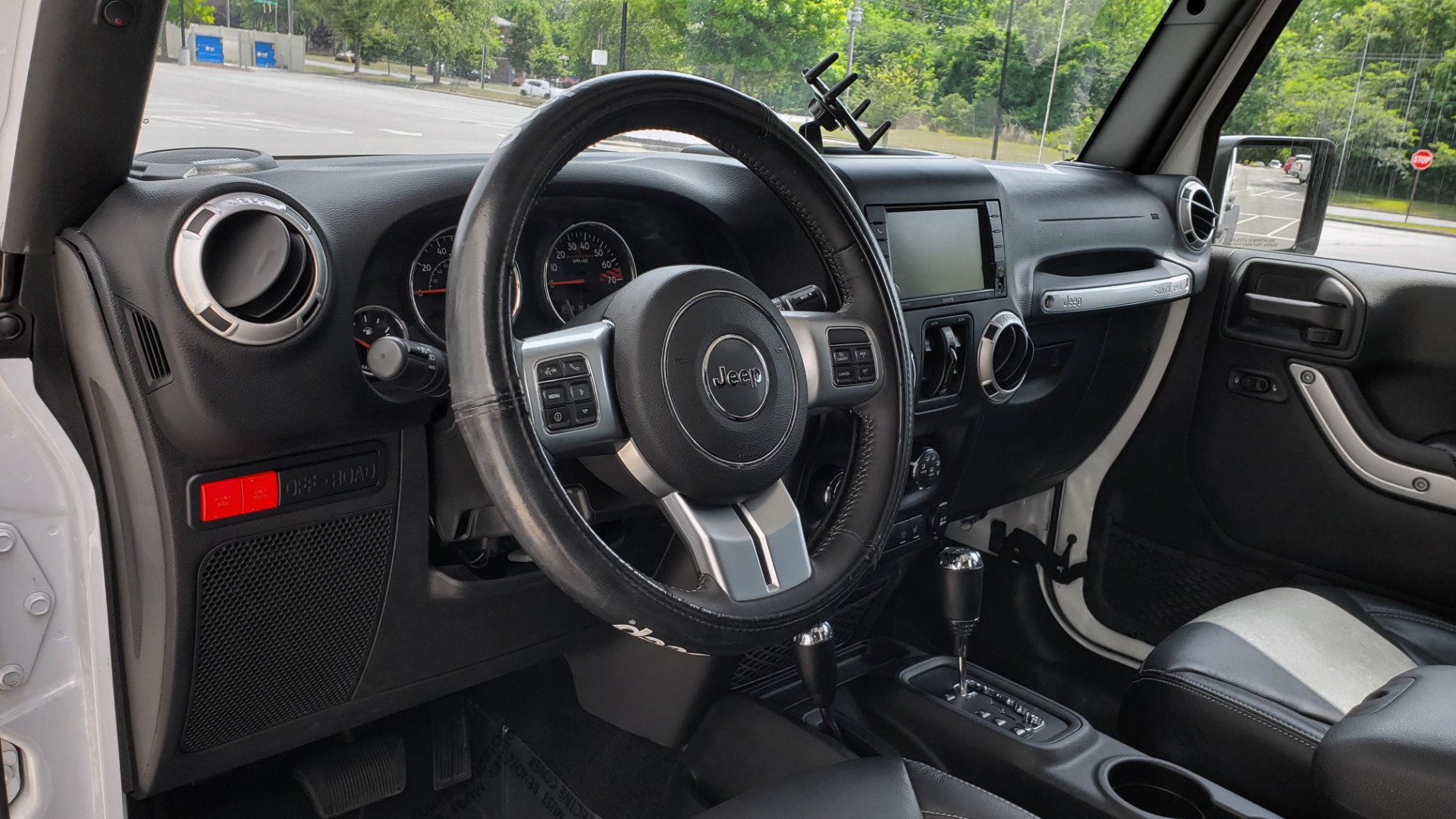 Used 2017 Jeep WRANGLER UNLIMITED RUBICON HARD ROCK 4X4 / 3.6L V6 / 5-SPD AUTO / NAV / REMOTE START for sale Sold at Formula Imports in Charlotte NC 28227 36