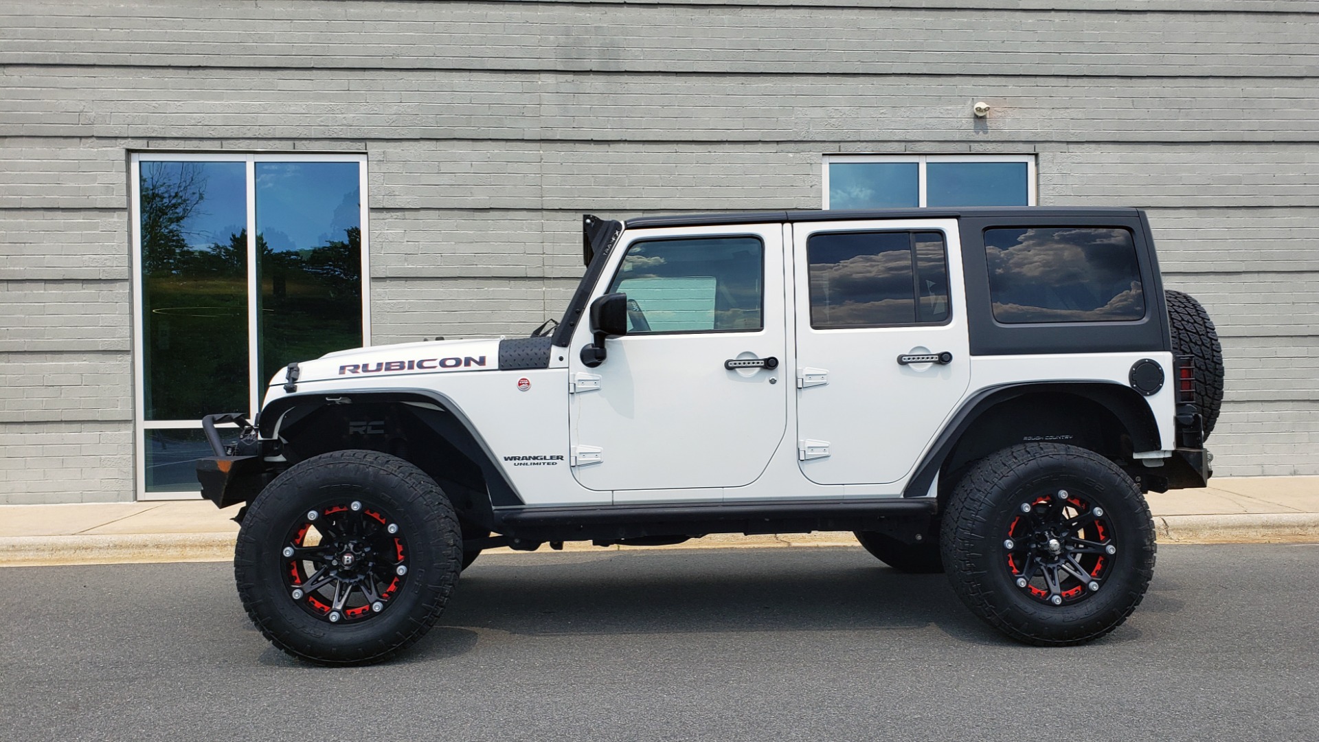 Used 2017 Jeep WRANGLER UNLIMITED RUBICON HARD ROCK 4X4 / 3.6L V6 / 5-SPD AUTO / NAV / REMOTE START for sale Sold at Formula Imports in Charlotte NC 28227 4