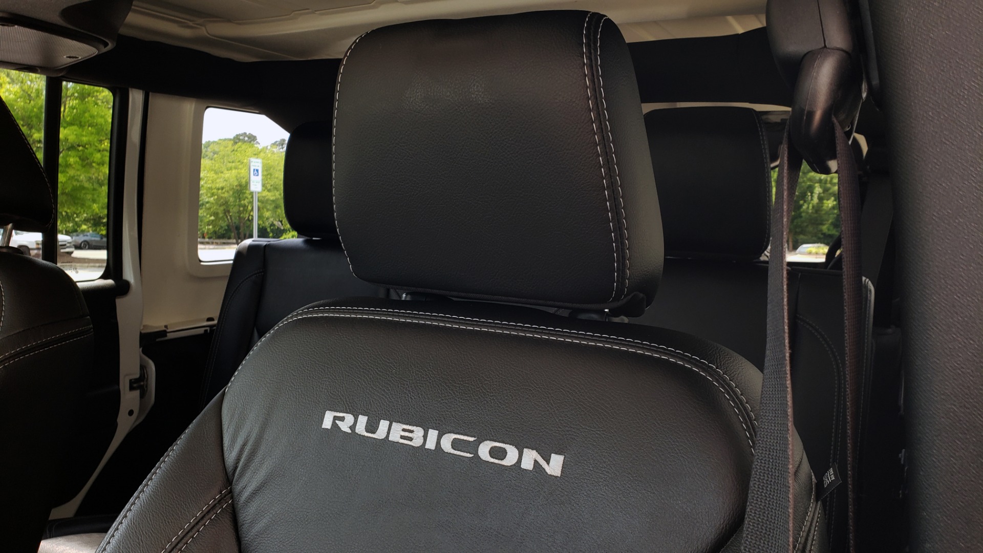 Used 2017 Jeep WRANGLER UNLIMITED RUBICON HARD ROCK 4X4 / 3.6L V6 / 5-SPD AUTO / NAV / REMOTE START for sale Sold at Formula Imports in Charlotte NC 28227 41