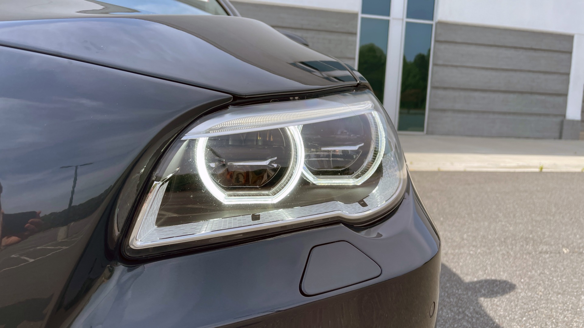 Used 2015 BMW M5 SEDAN / EXEC PKG / HUD / NAV / B&O SND / SUNROOF / REARVIEW for sale Sold at Formula Imports in Charlotte NC 28227 16