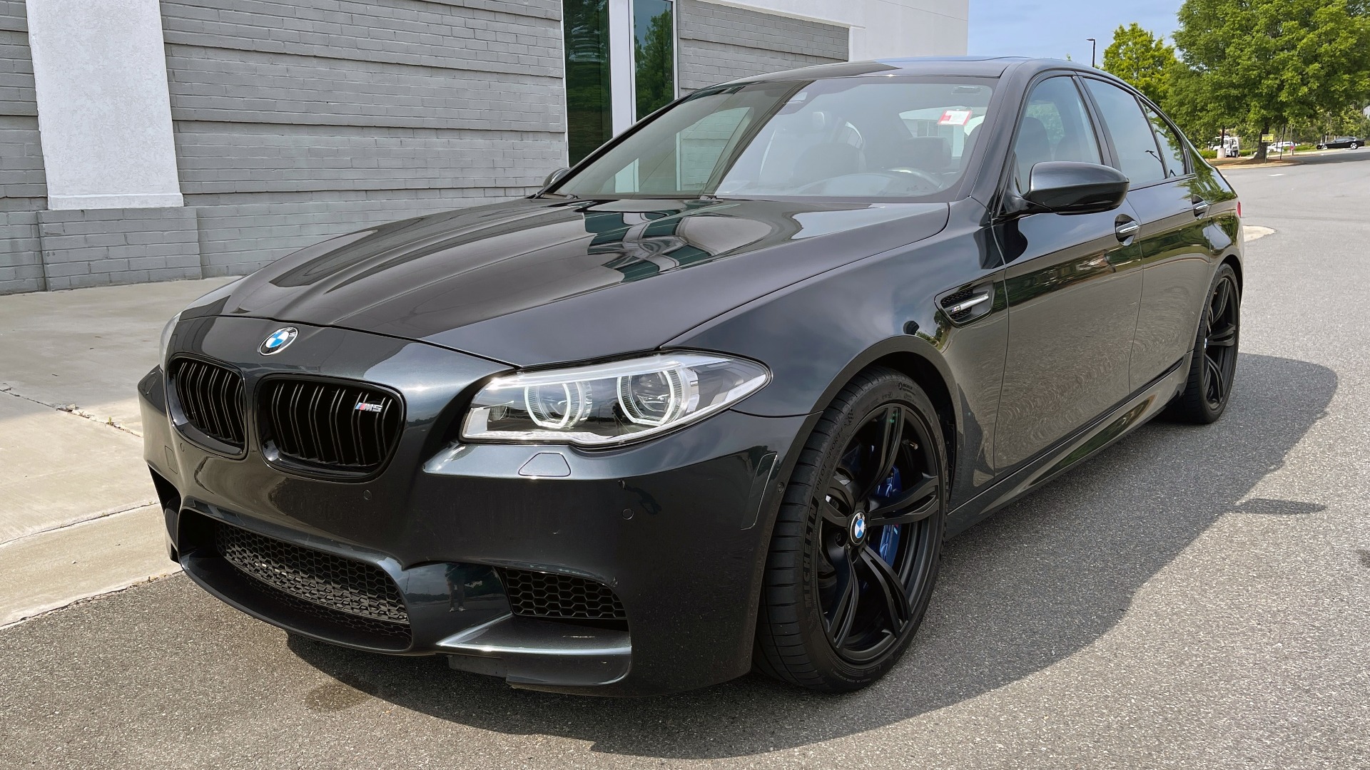 Used 2015 BMW M5 for sale Sold at Formula Imports in Charlotte NC 28227 3