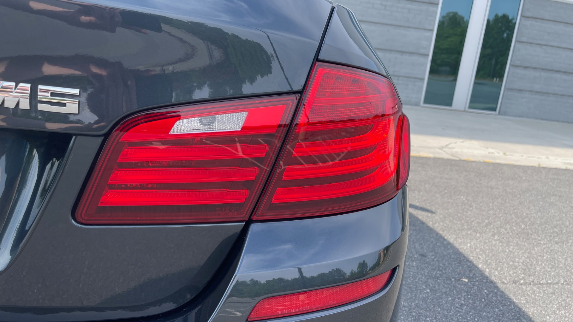 Used 2015 BMW M5 for sale Sold at Formula Imports in Charlotte NC 28227 31