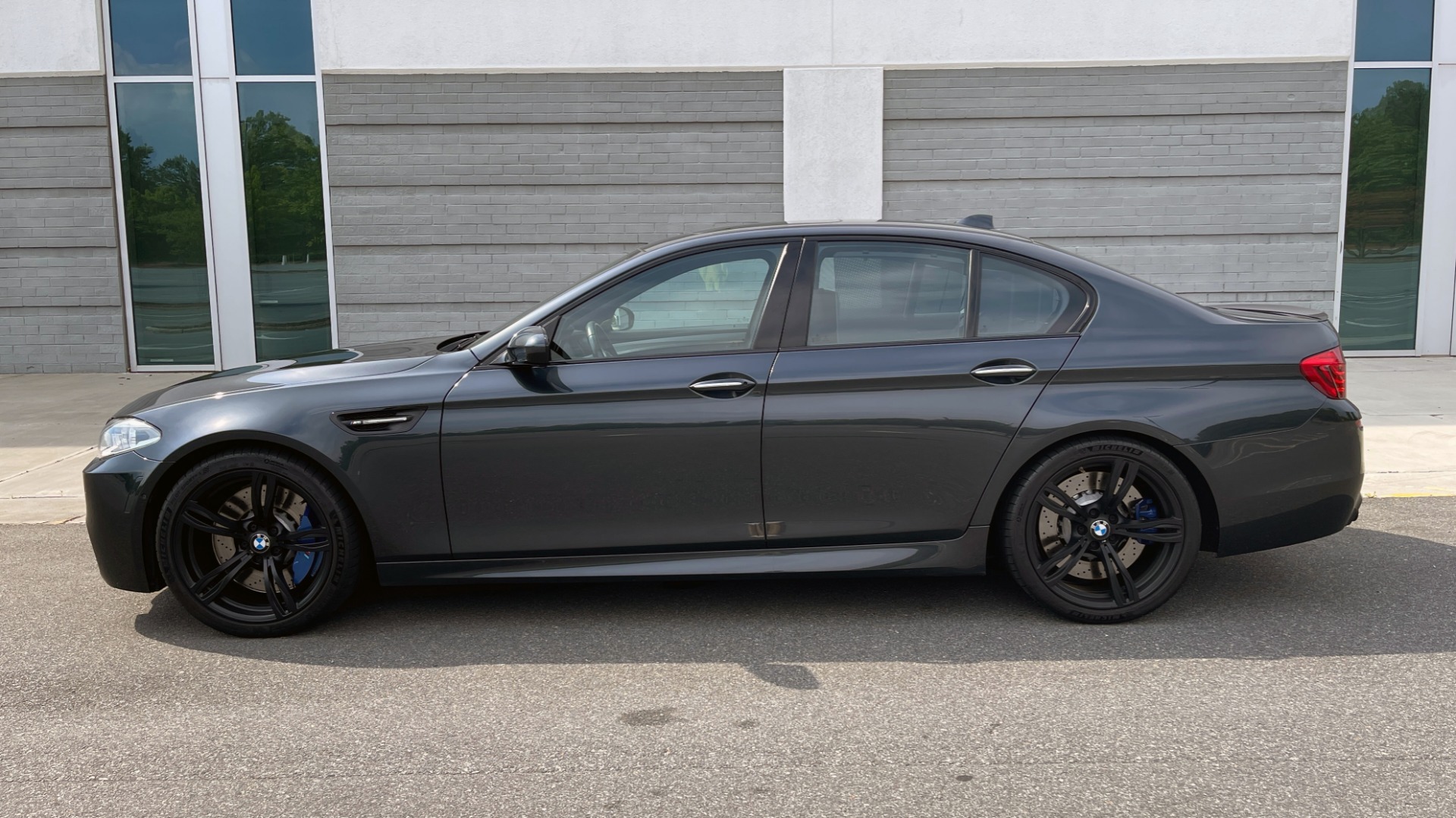 Used 2015 BMW M5 for sale Sold at Formula Imports in Charlotte NC 28227 4