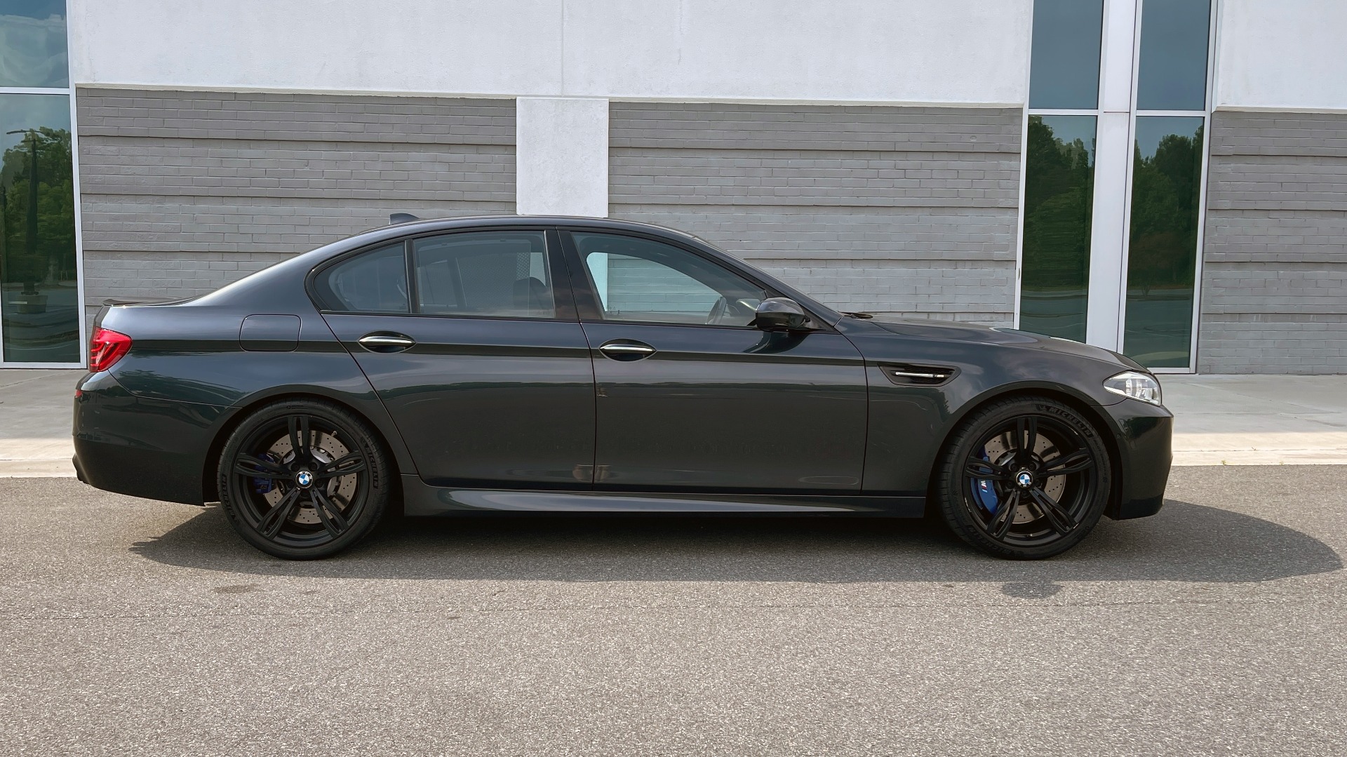 Used 2015 BMW M5 for sale Sold at Formula Imports in Charlotte NC 28227 5