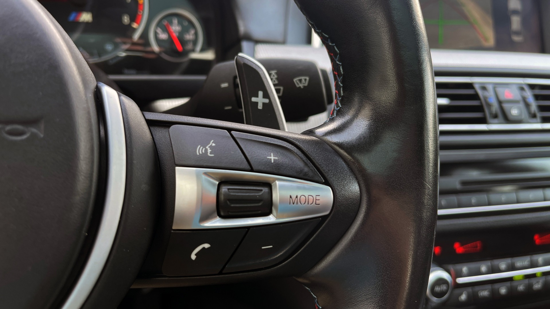 Used 2015 BMW M5 SEDAN / EXEC PKG / HUD / NAV / B&O SND / SUNROOF / REARVIEW for sale Sold at Formula Imports in Charlotte NC 28227 50