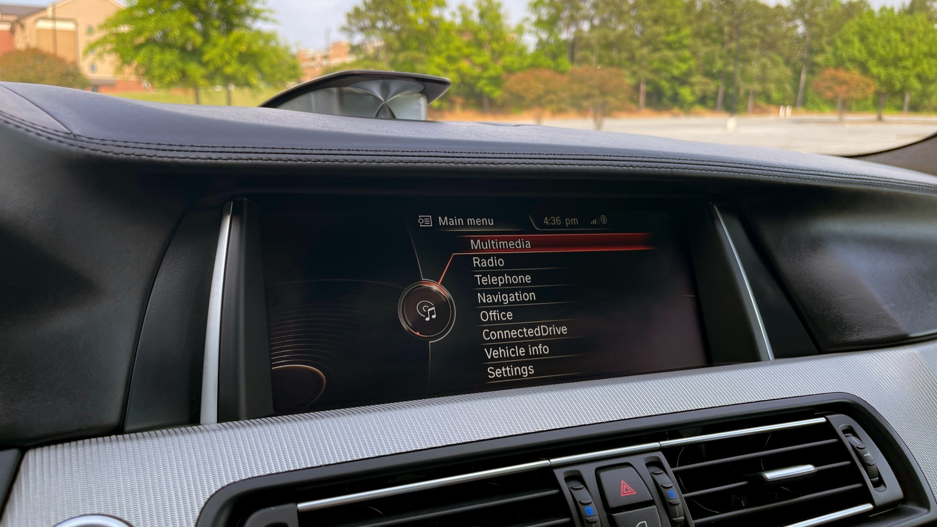 Used 2015 BMW M5 SEDAN / EXEC PKG / HUD / NAV / B&O SND / SUNROOF / REARVIEW for sale Sold at Formula Imports in Charlotte NC 28227 61