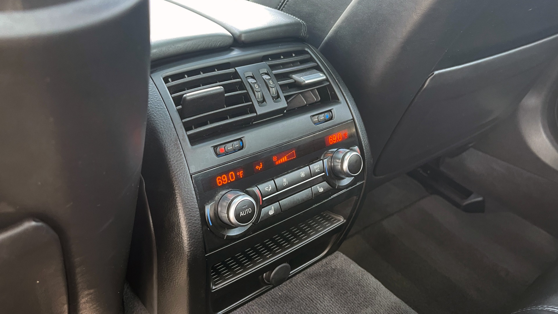 Used 2015 BMW M5 SEDAN / EXEC PKG / HUD / NAV / B&O SND / SUNROOF / REARVIEW for sale Sold at Formula Imports in Charlotte NC 28227 78