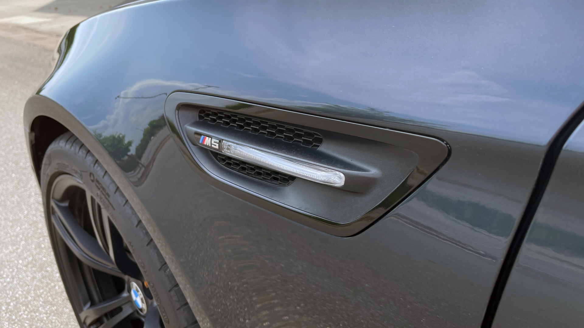 Used 2015 BMW M5 SEDAN / EXEC PKG / HUD / NAV / B&O SND / SUNROOF / REARVIEW for sale Sold at Formula Imports in Charlotte NC 28227 8