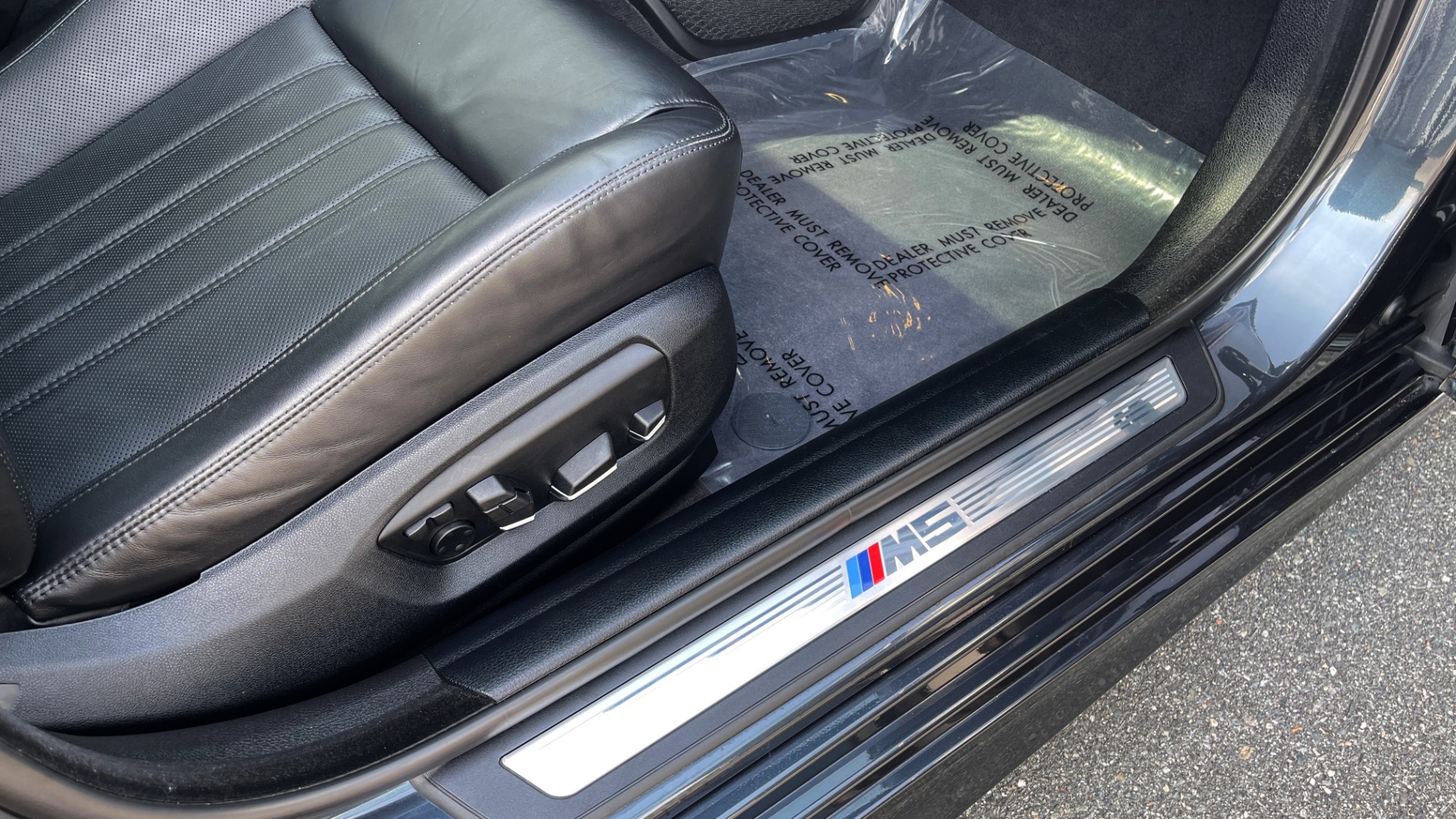 Used 2015 BMW M5 for sale Sold at Formula Imports in Charlotte NC 28227 91