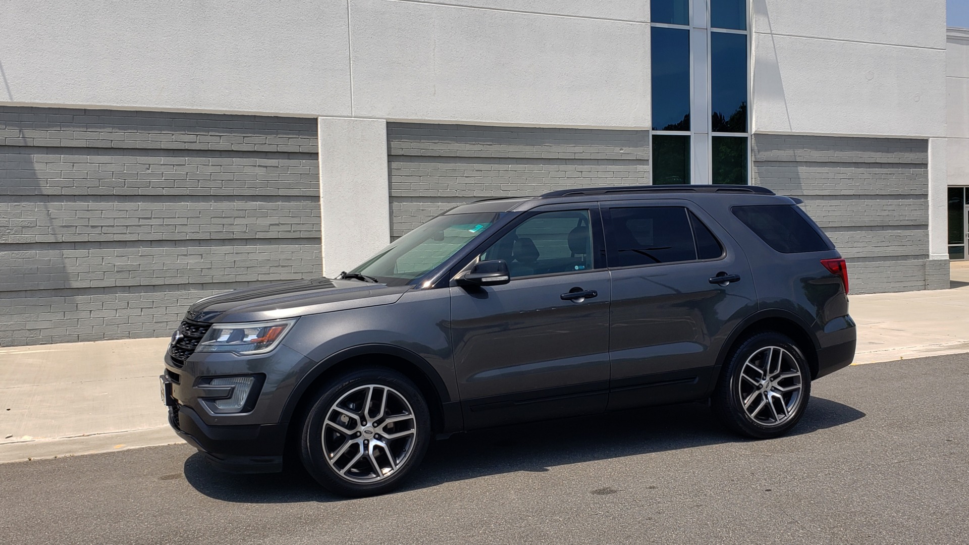 Used 2016 Ford Explorer Sport for sale Sold at Formula Imports in Charlotte NC 28227 4
